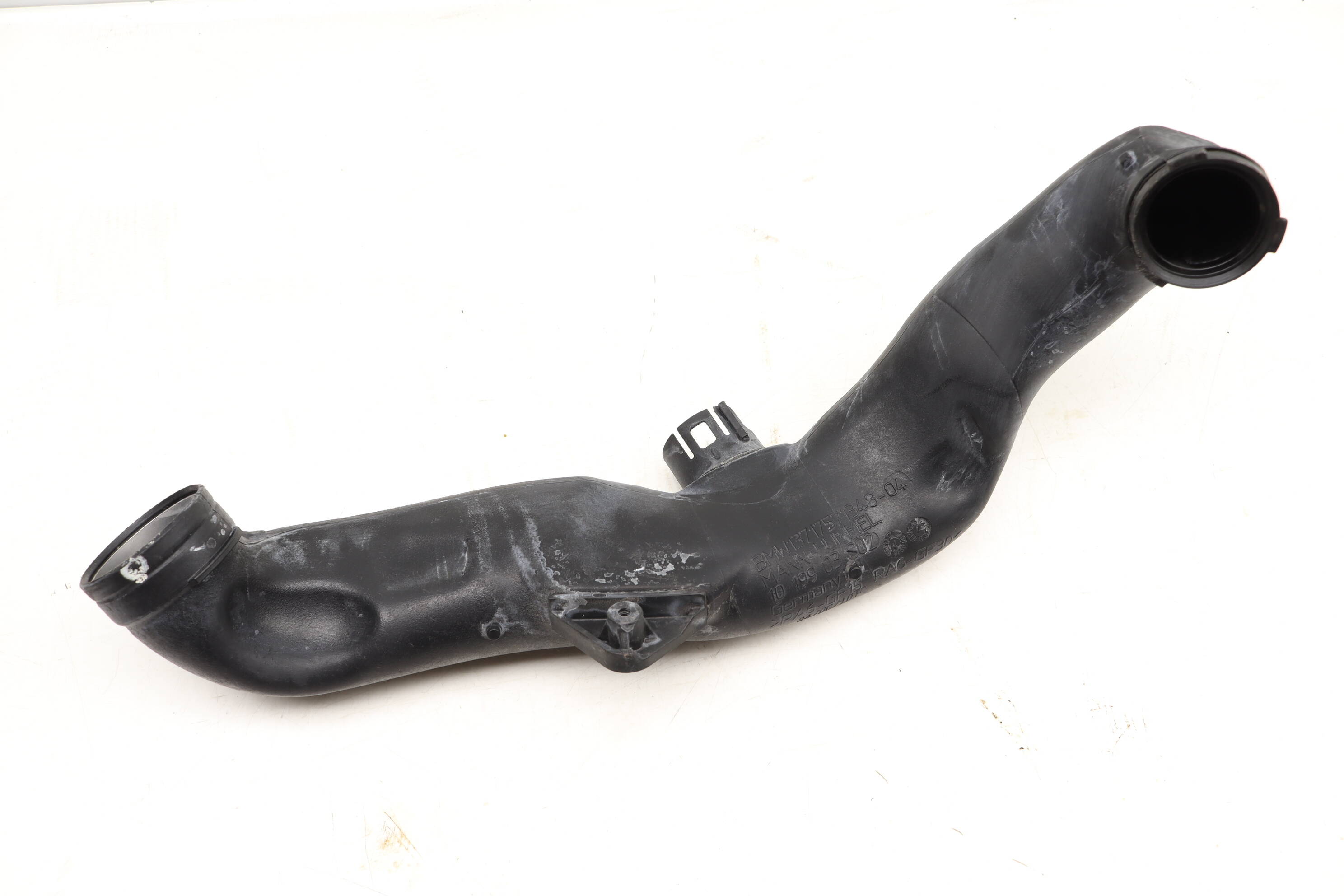 BMW Turbo Air Intake Hose / Tube (740i, X6, 740Li) 13717571348