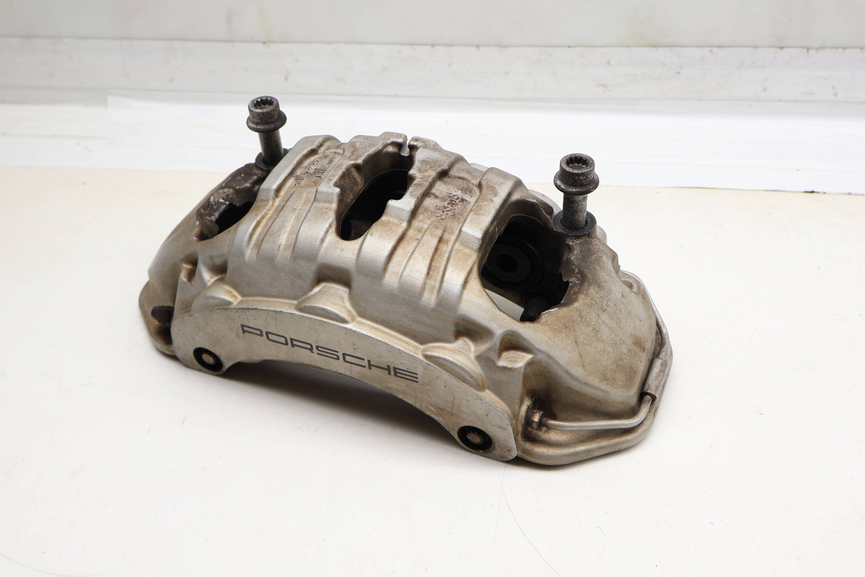 Brake Caliper 95B615123A