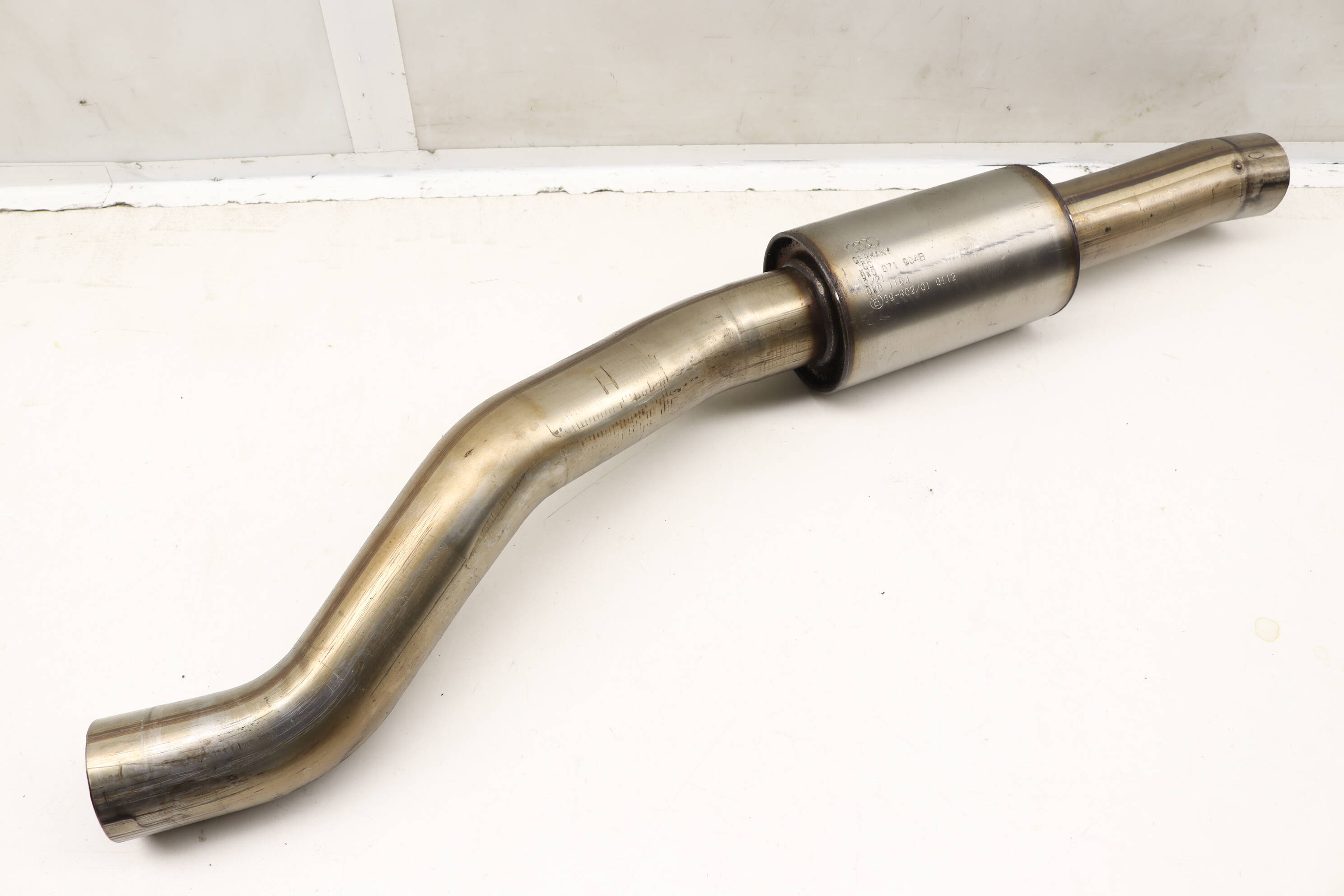 Exhaust&#x20;Pipe&#x20;&#x2F;&#x20;Muffler&#x20;8W0071904B