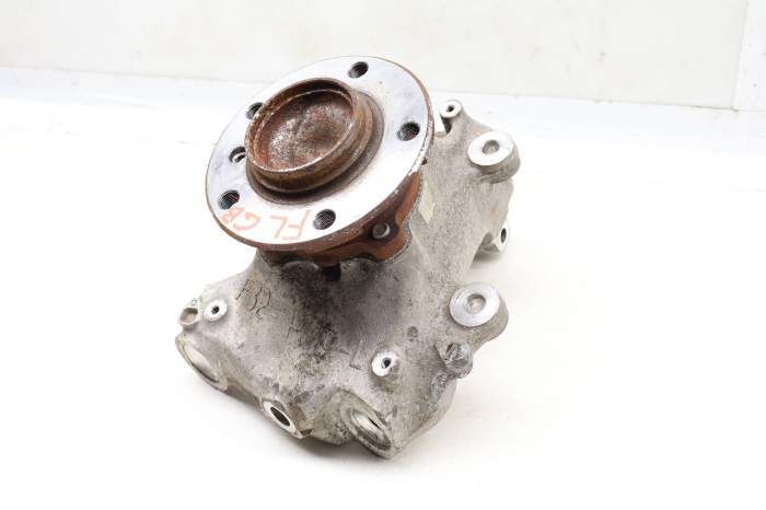 るー BMW Front Left Spindle Knuckle W/ Wheel Bearing 31216858311