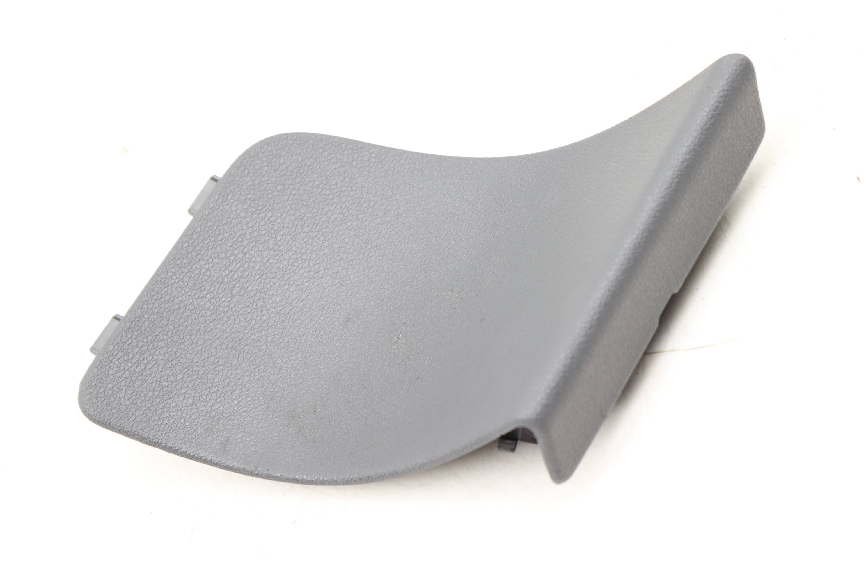 Tail Light Cover / Trunk Panel Trim 8R0867657