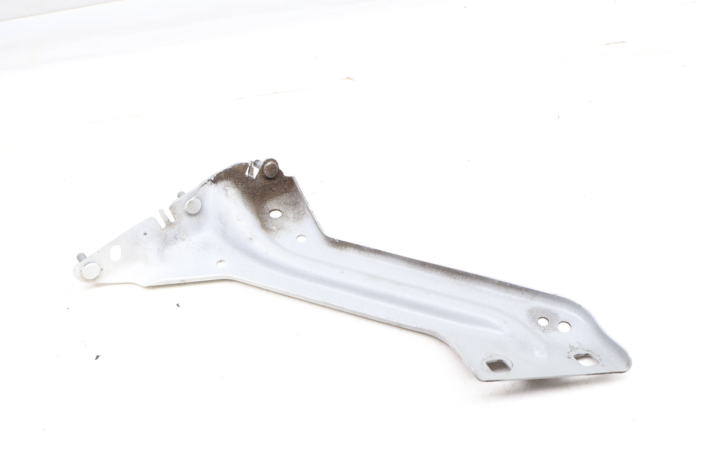 Fender Support Bracket 8R0821136