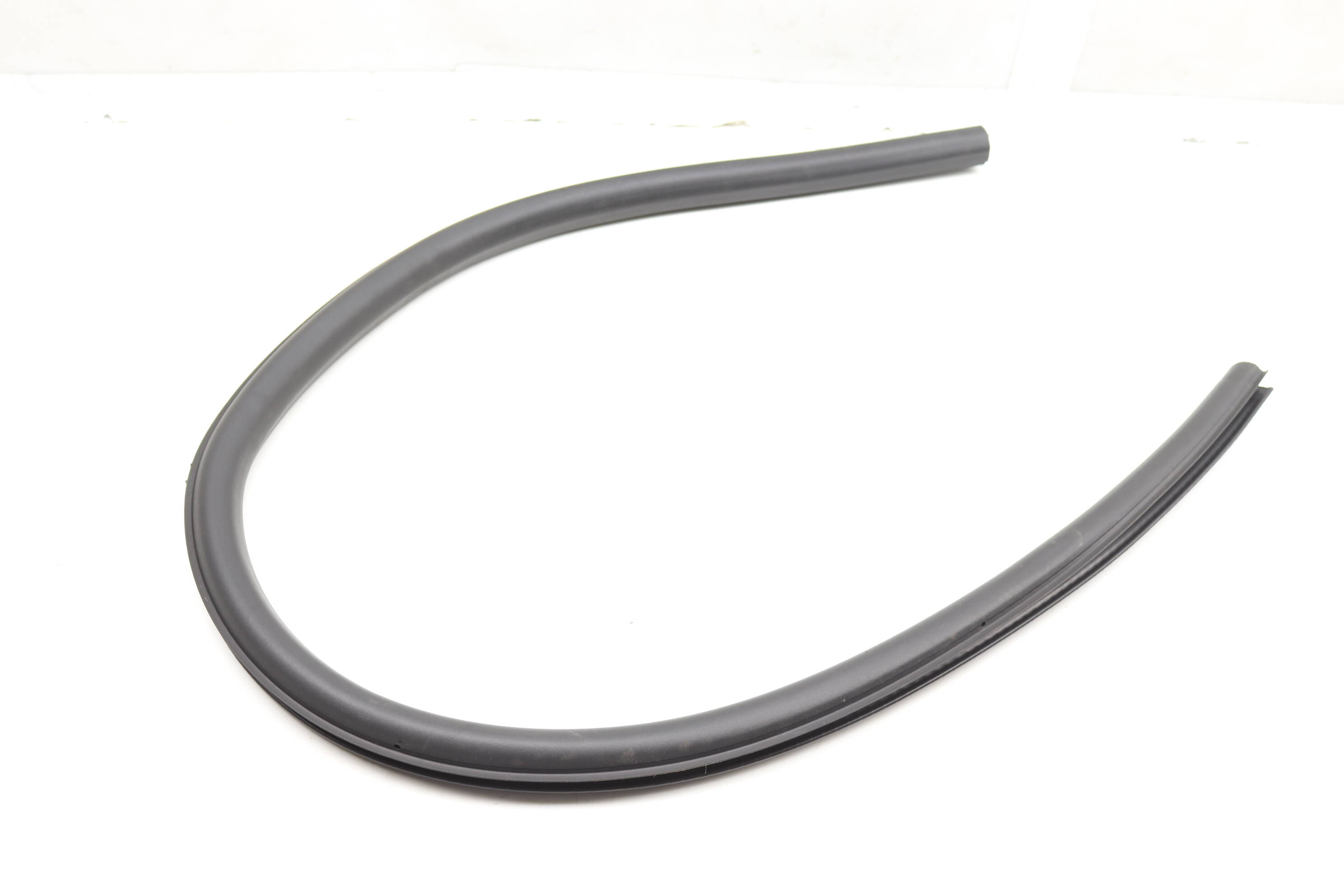 Door Lower Inner Seal / Weather Stripping 4G8833707A