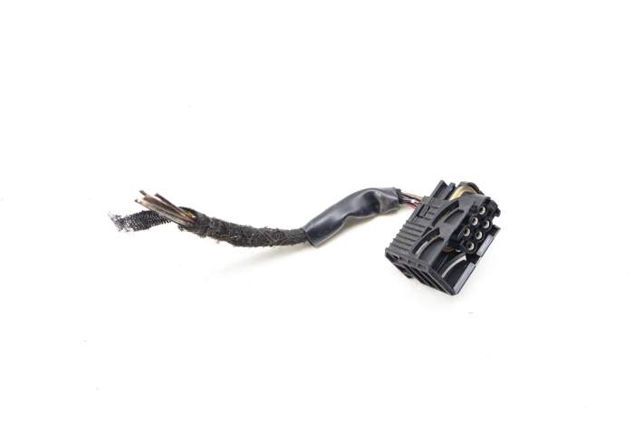 In-Tank Fuel Pump Wiring Harness Connector / Pigtail 61131387190 main product photo