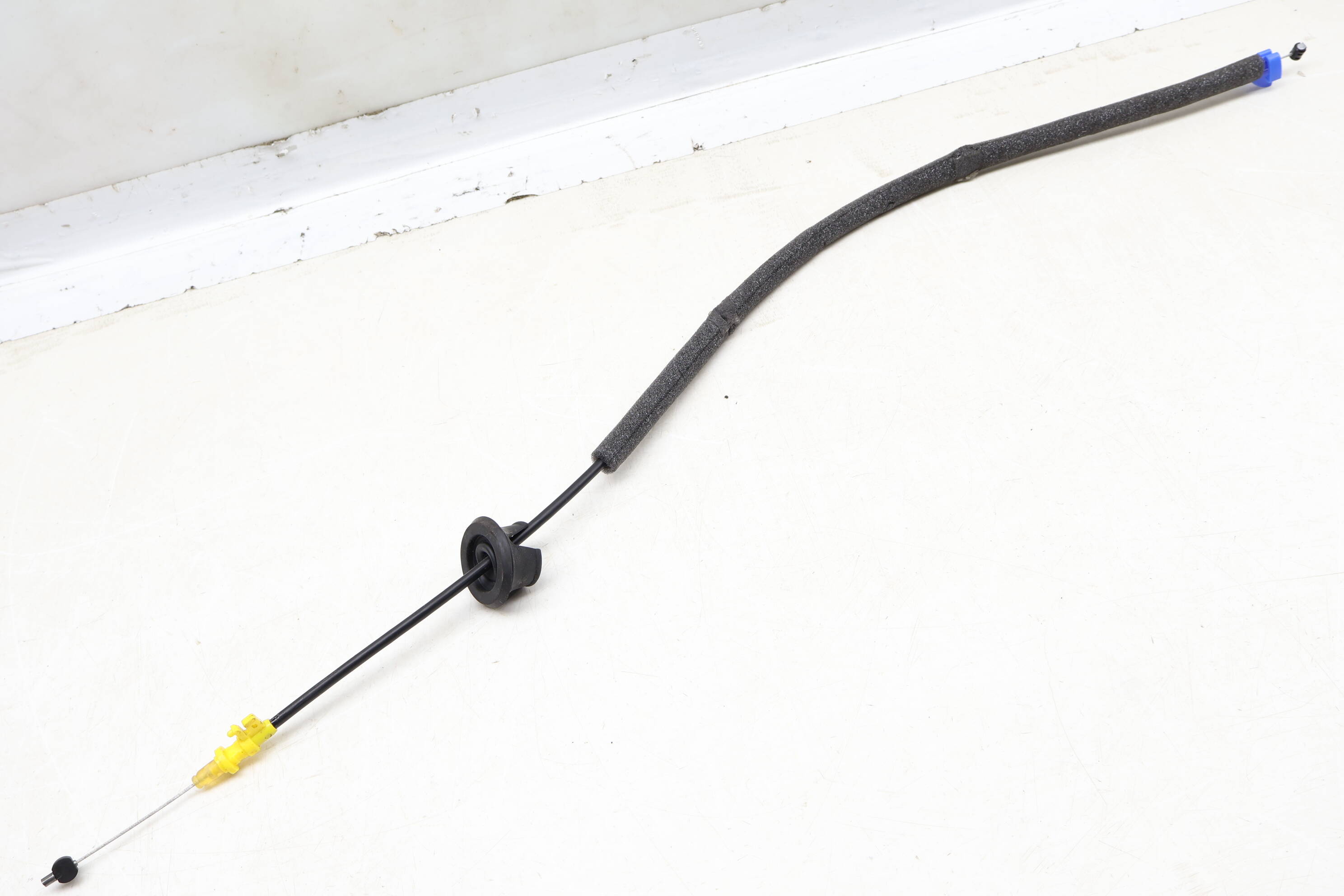 Interior Door Handle Release / Bowden Cable 8W6837085