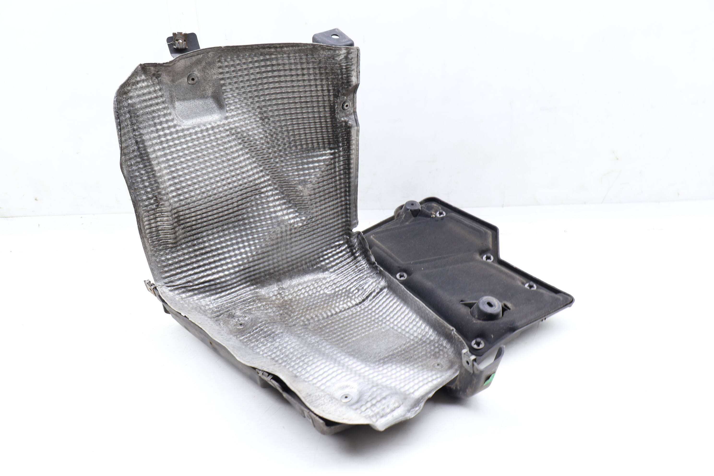 Bumper Mount Bracket 97050563202