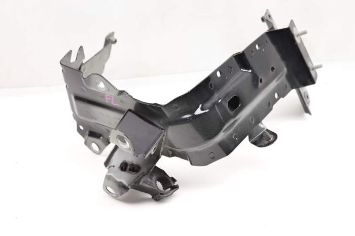 Fender Mount / Bracket 4M0821131C main product photo