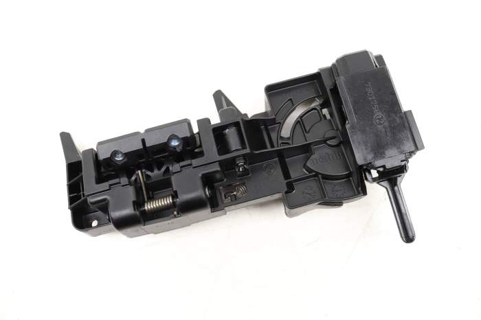 Interior Door Handle Bracket 51227301758 main product photo