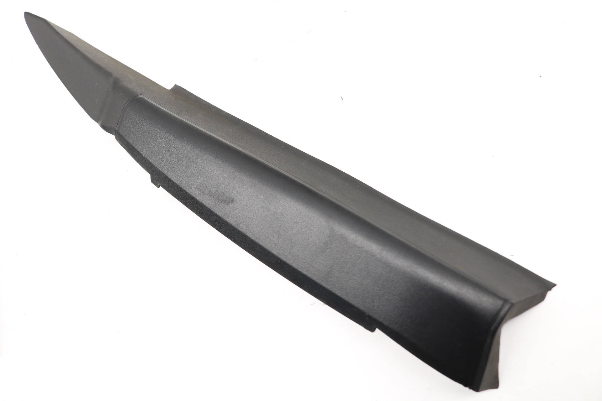 ずっと気になってた BMW Right Trunk Lid Tail Light Trim 63214881398 記念グッズ