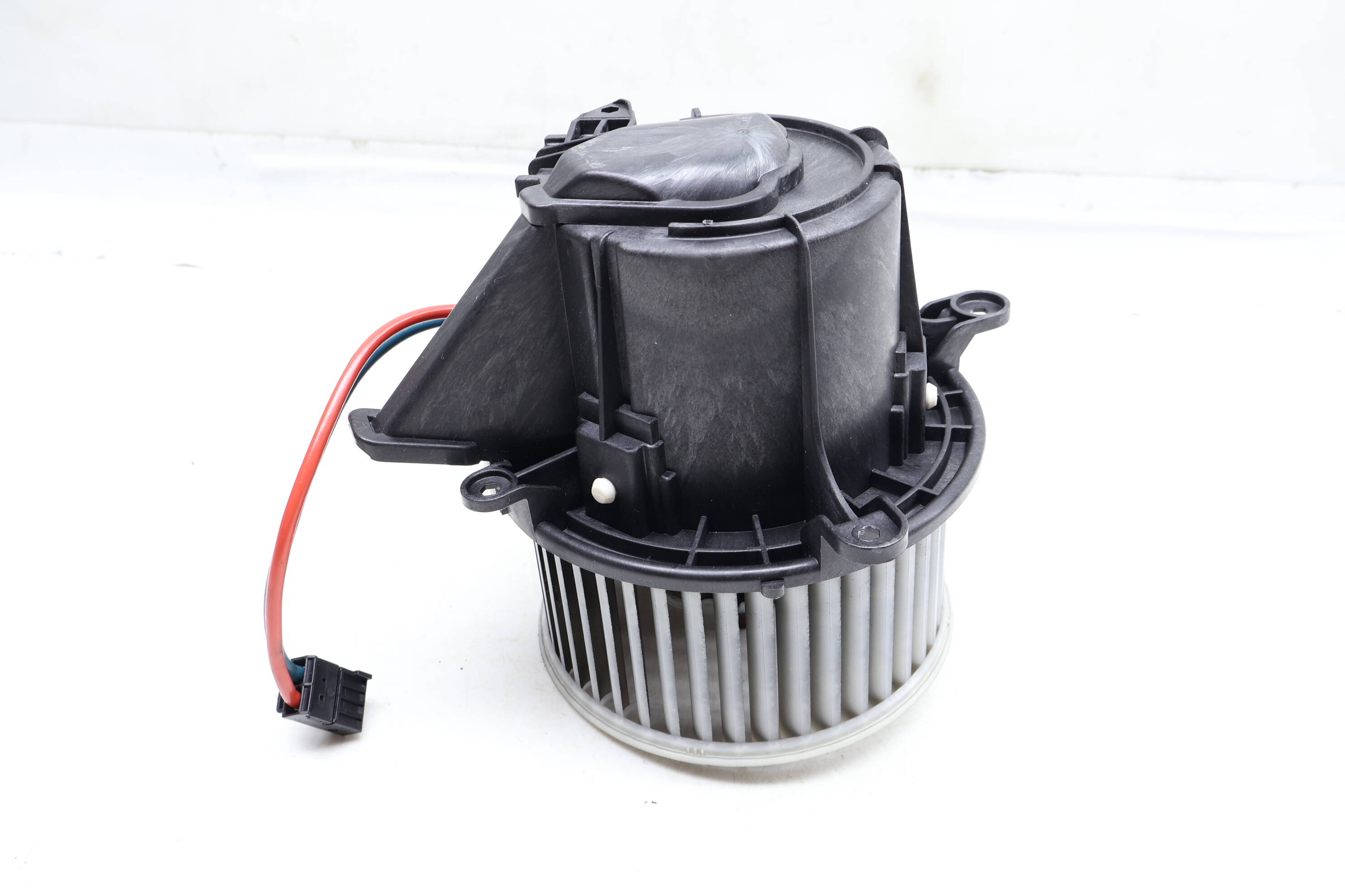 Blower Motor / Fan 97057392201