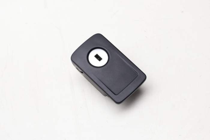 Glove Box Handle / Lock Cylinder 3CN857147 main product photo