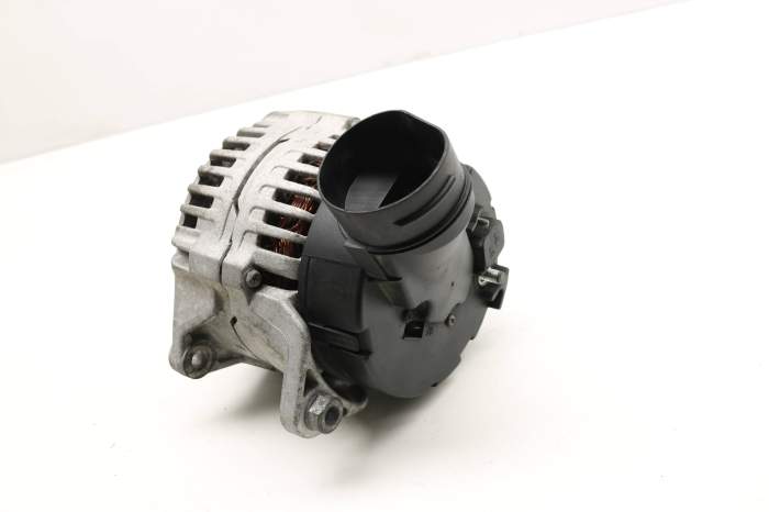 Alternator (150 Amp) 077903015P main product photo