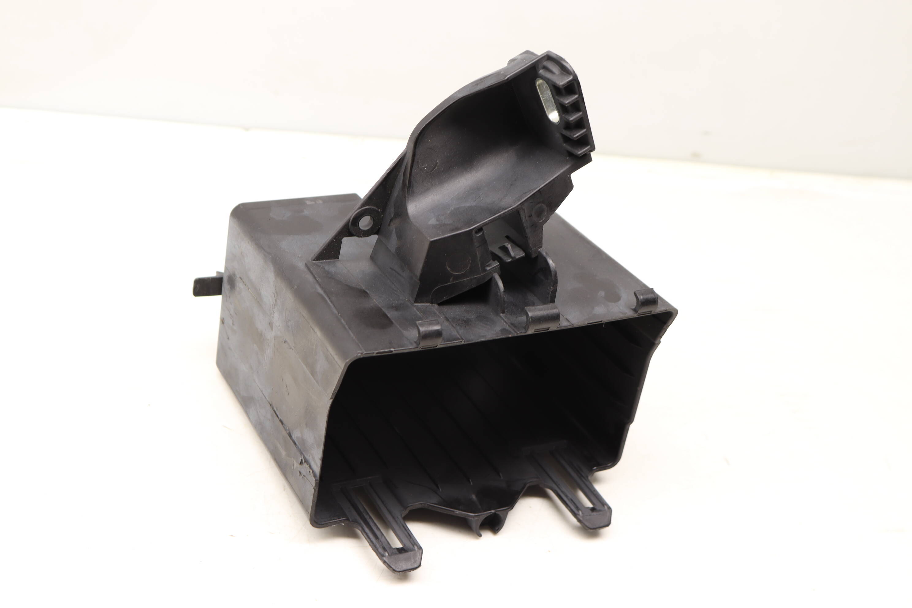 Fuse Box / Relay Housing 2225450240