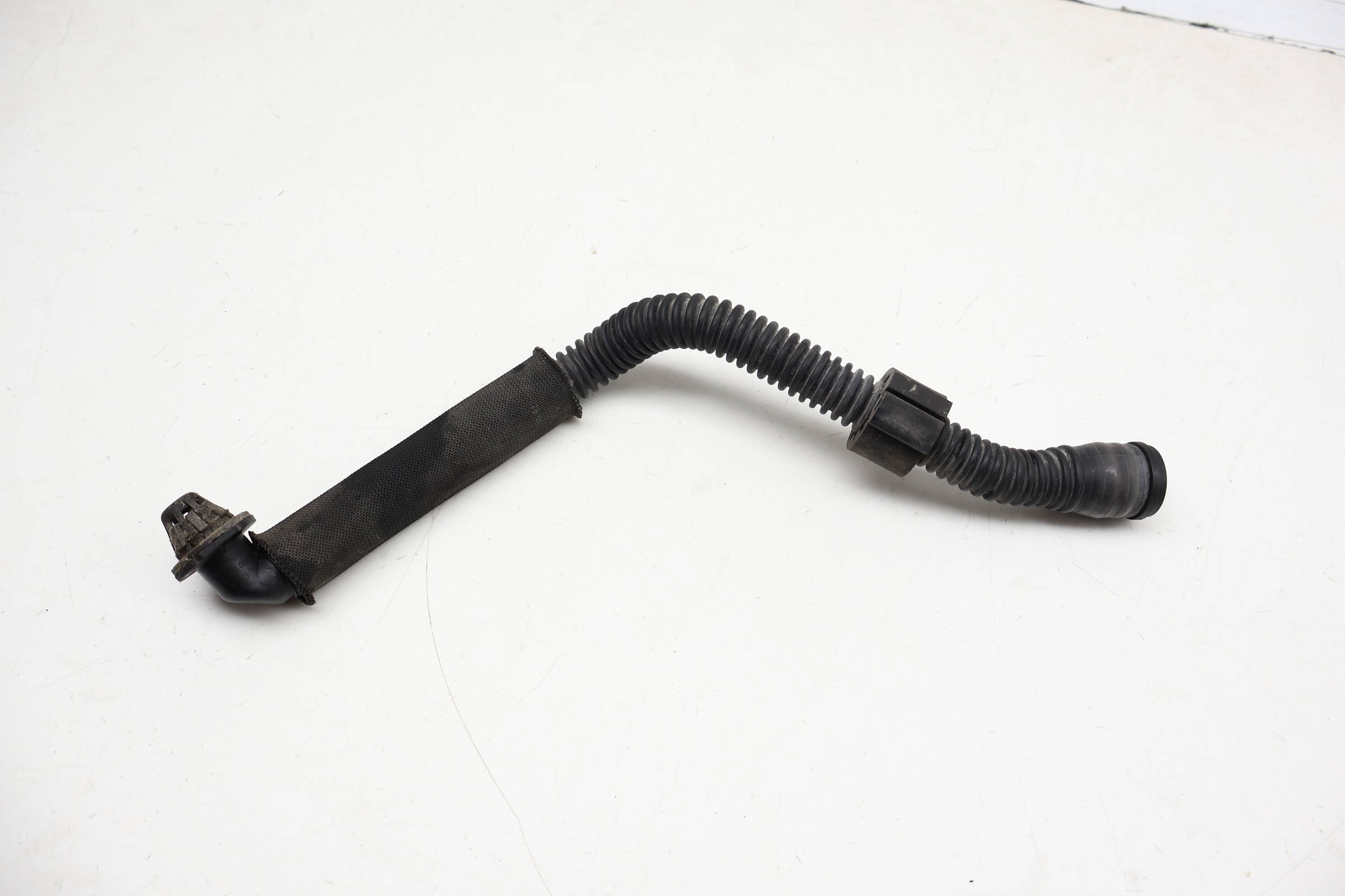 Air Intake Water Drain Hose / Tube 7P0129653