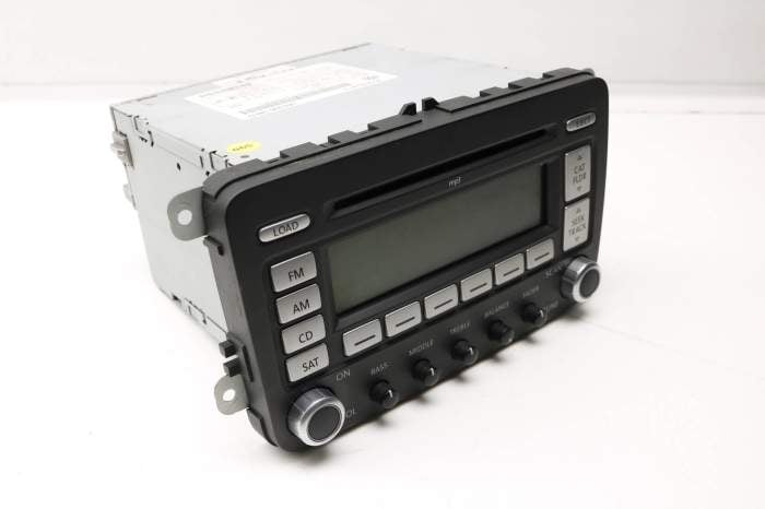 Premium 7 Radio / Stereo / Cd Unit 1K0035180G main product photo
