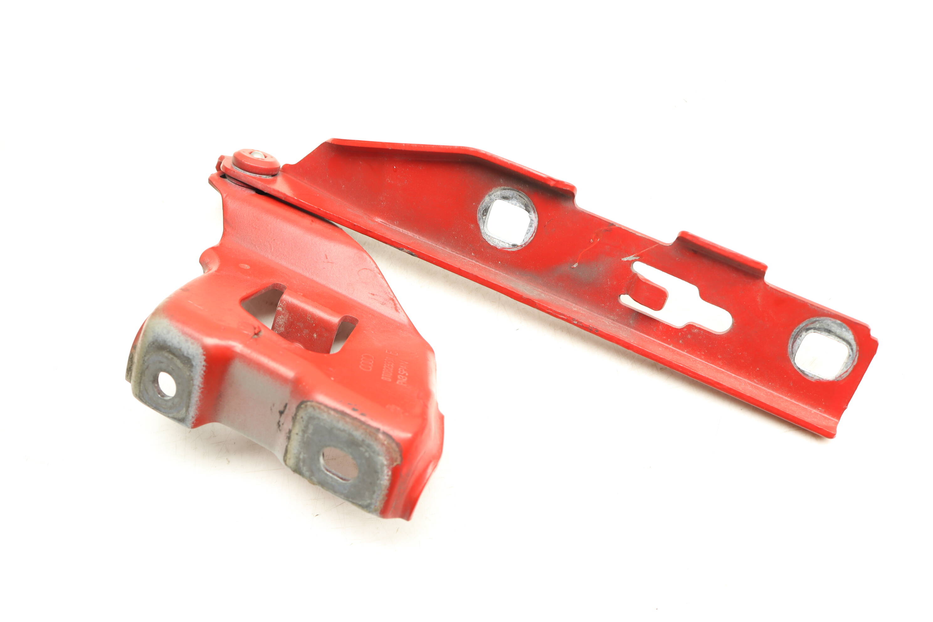 Hood Hinge 8T0823301E