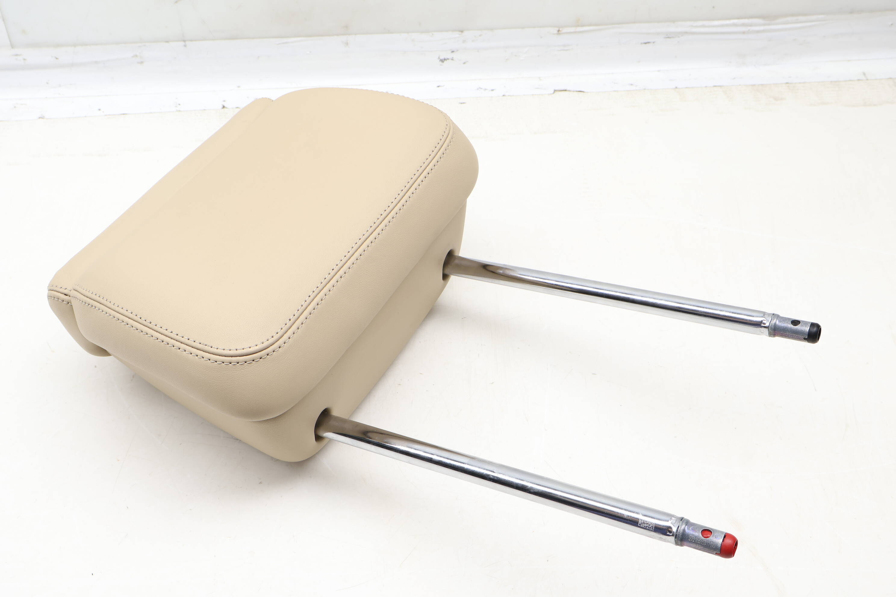 Headrest / Head Rest 4H0881901AK