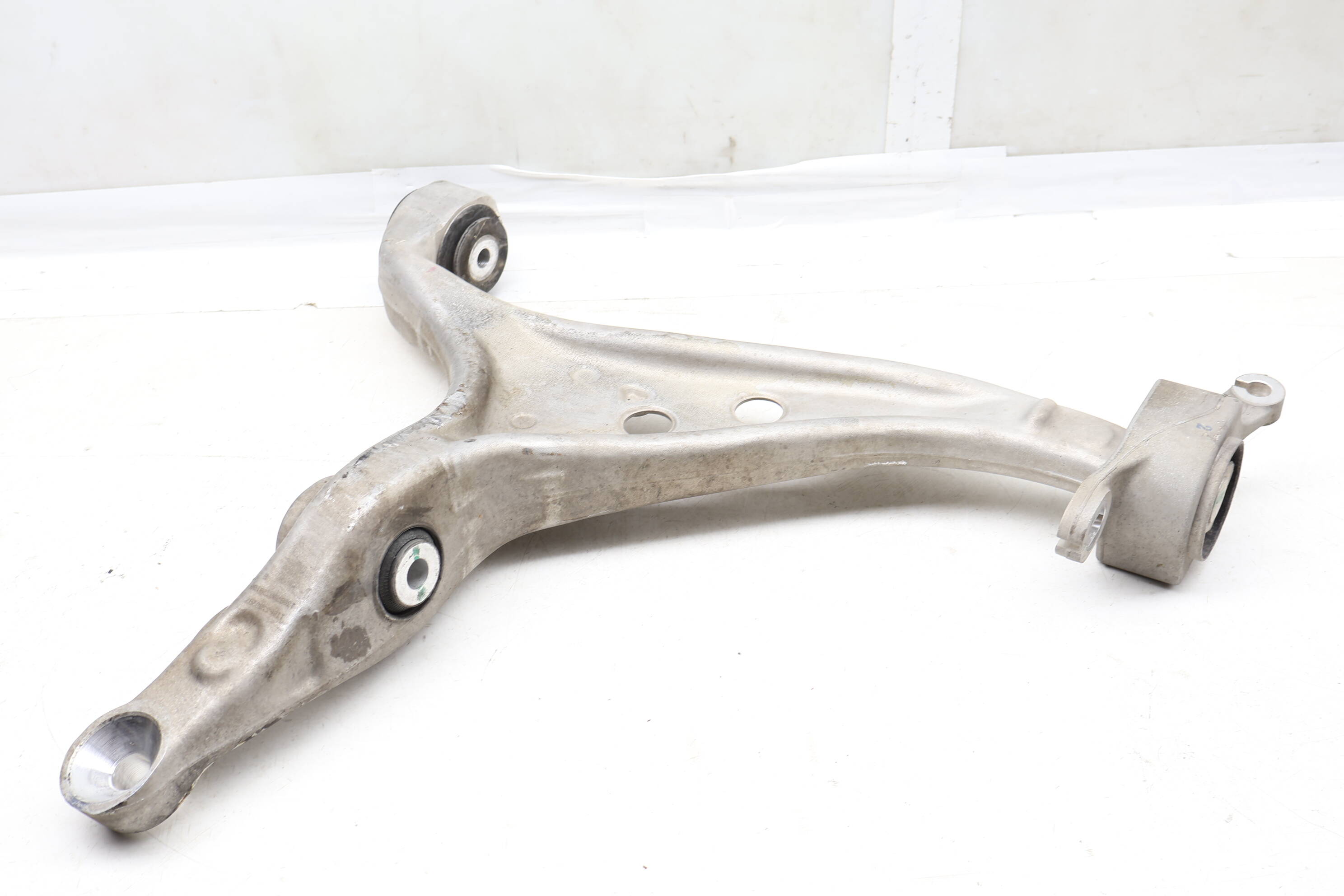 Lower Control Arm 1663300207
