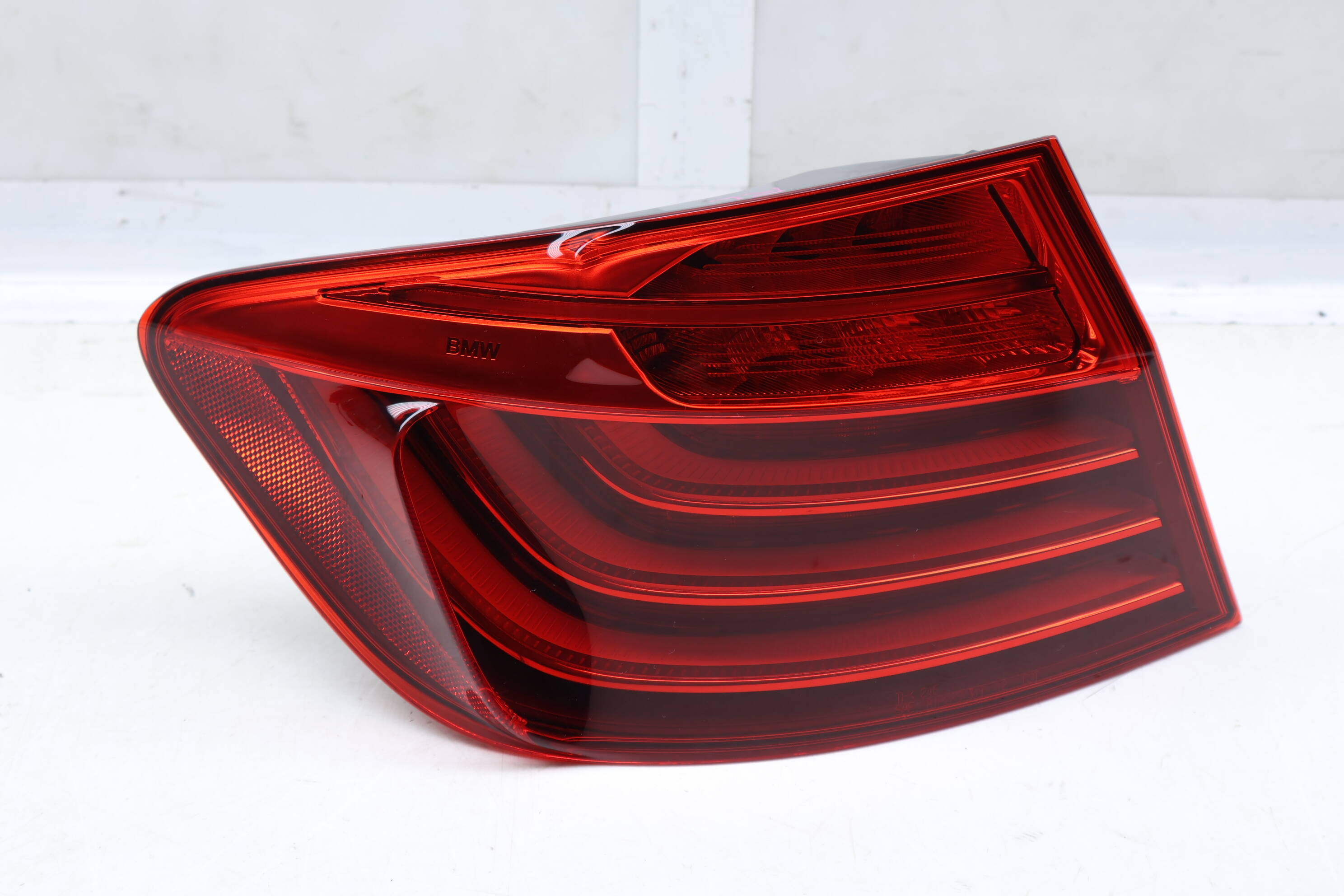 Outer&#x20;Tail&#x20;Light&#x20;&#x2F;&#x20;Lamp&#x20;63217312707