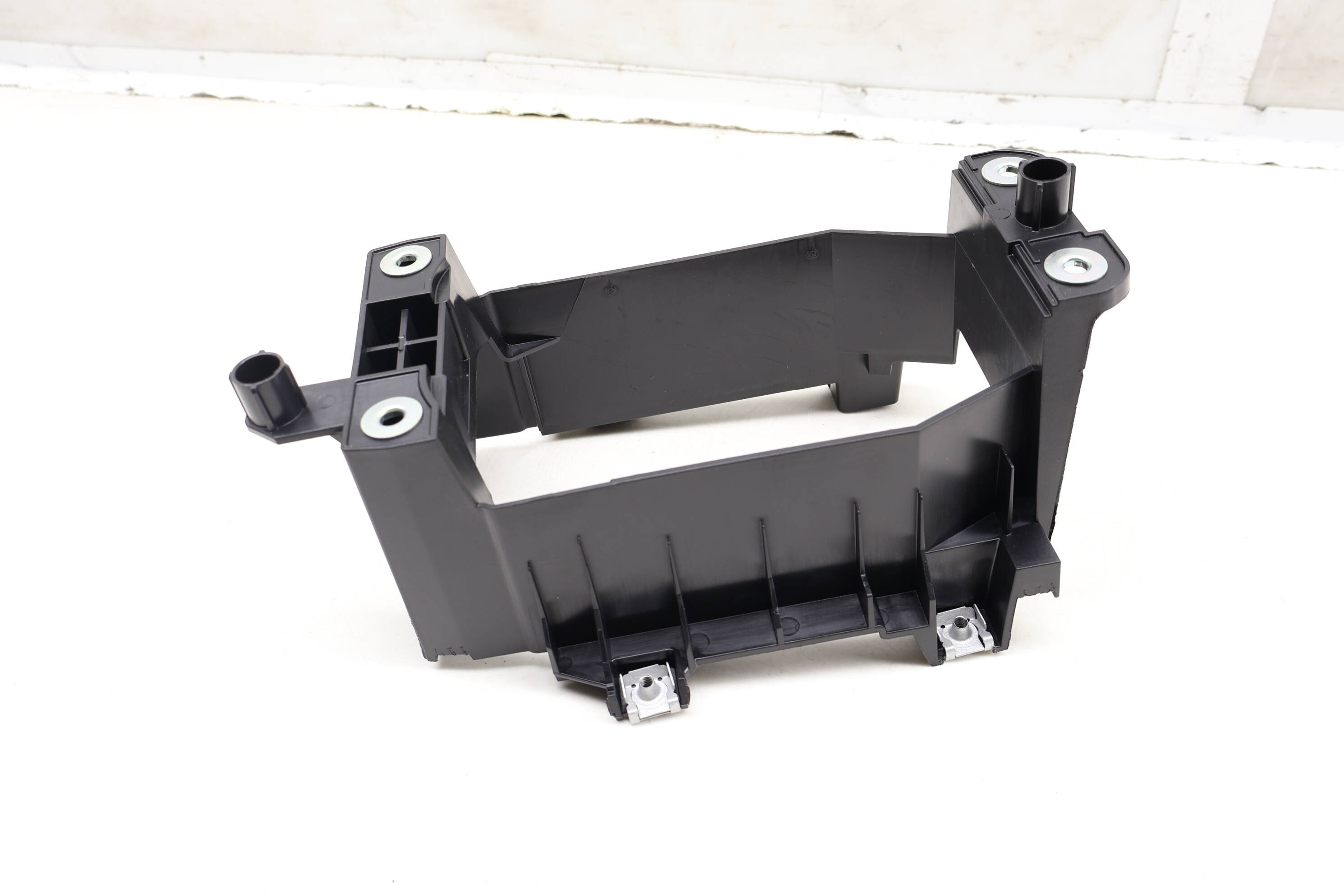 Center Console Mount Bracket 83A863531