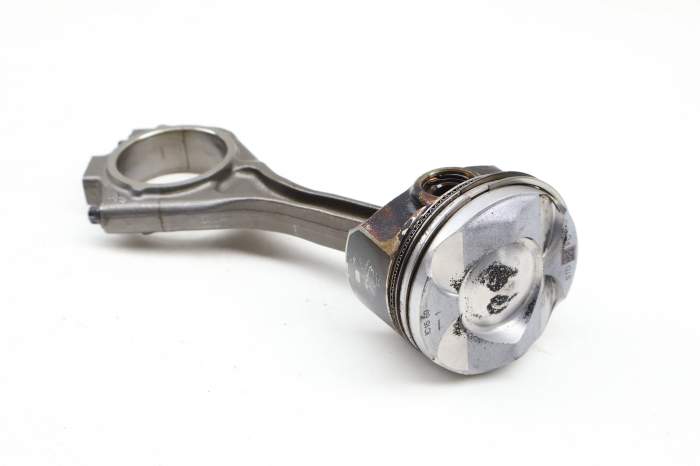 Piston W/ Connecting Rod main product photo