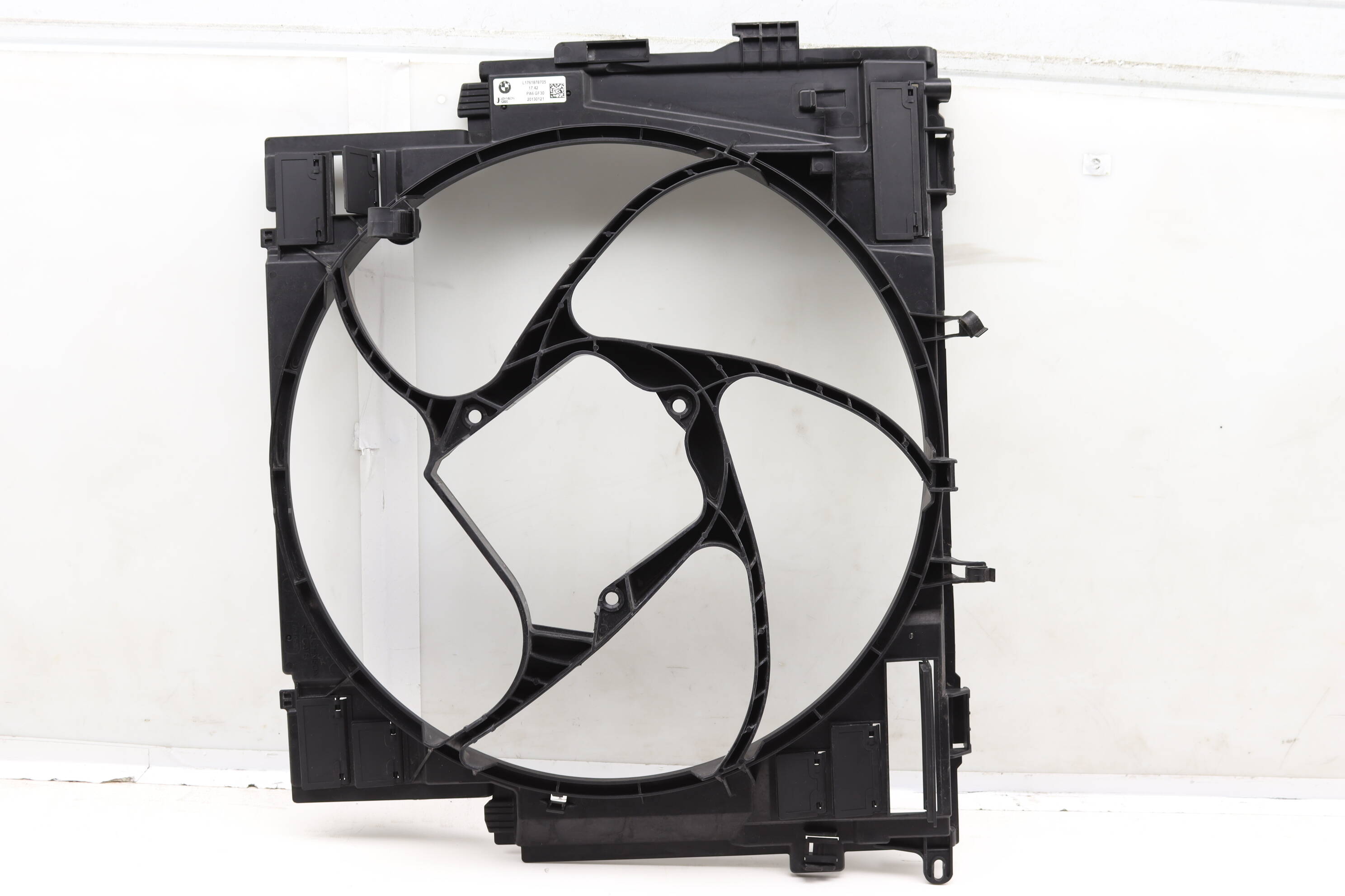 Radiator Electric Cooling Fan Housing 17417618787