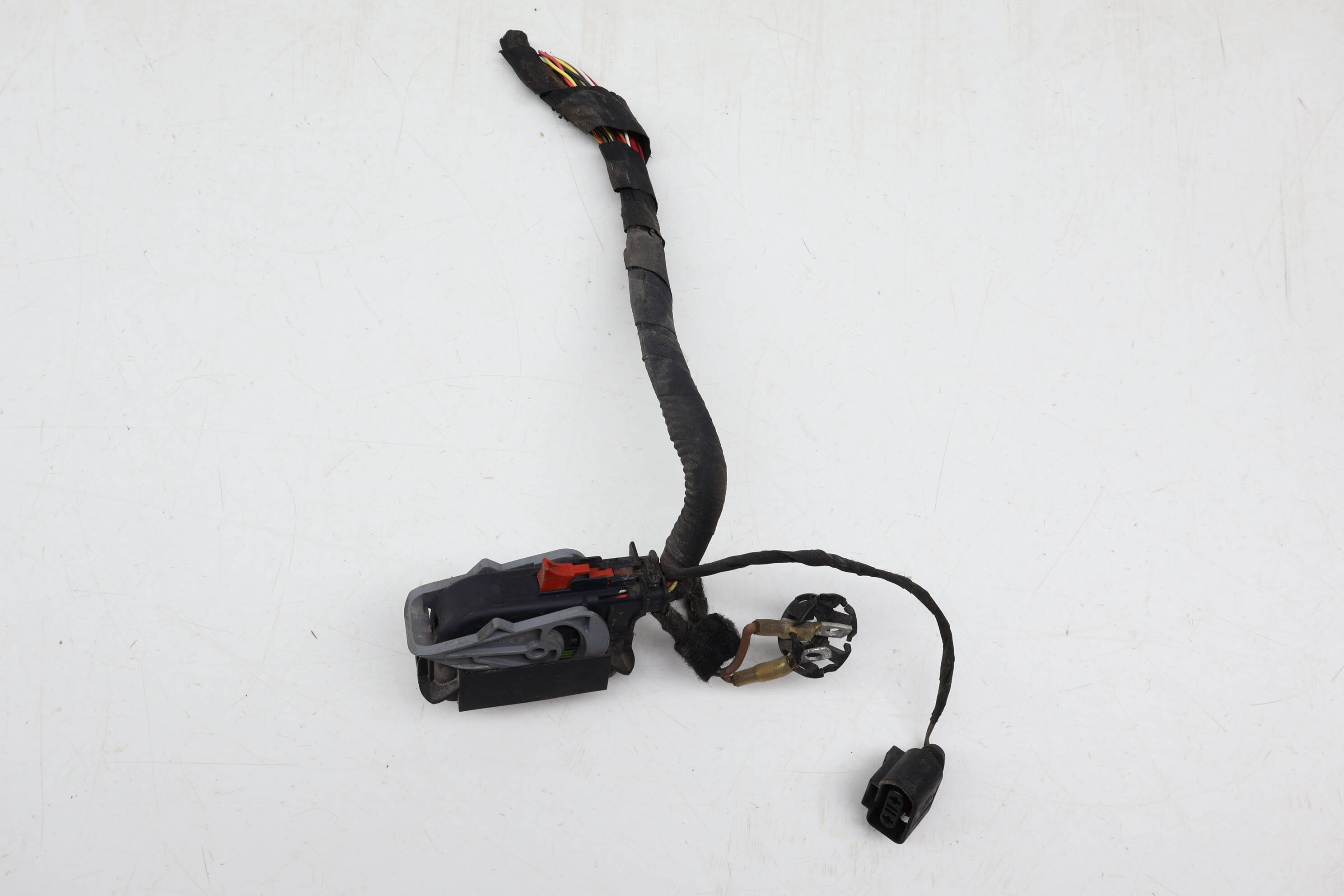 Abs Pump Control Module Wire Connector / Plug 6Q0973038A