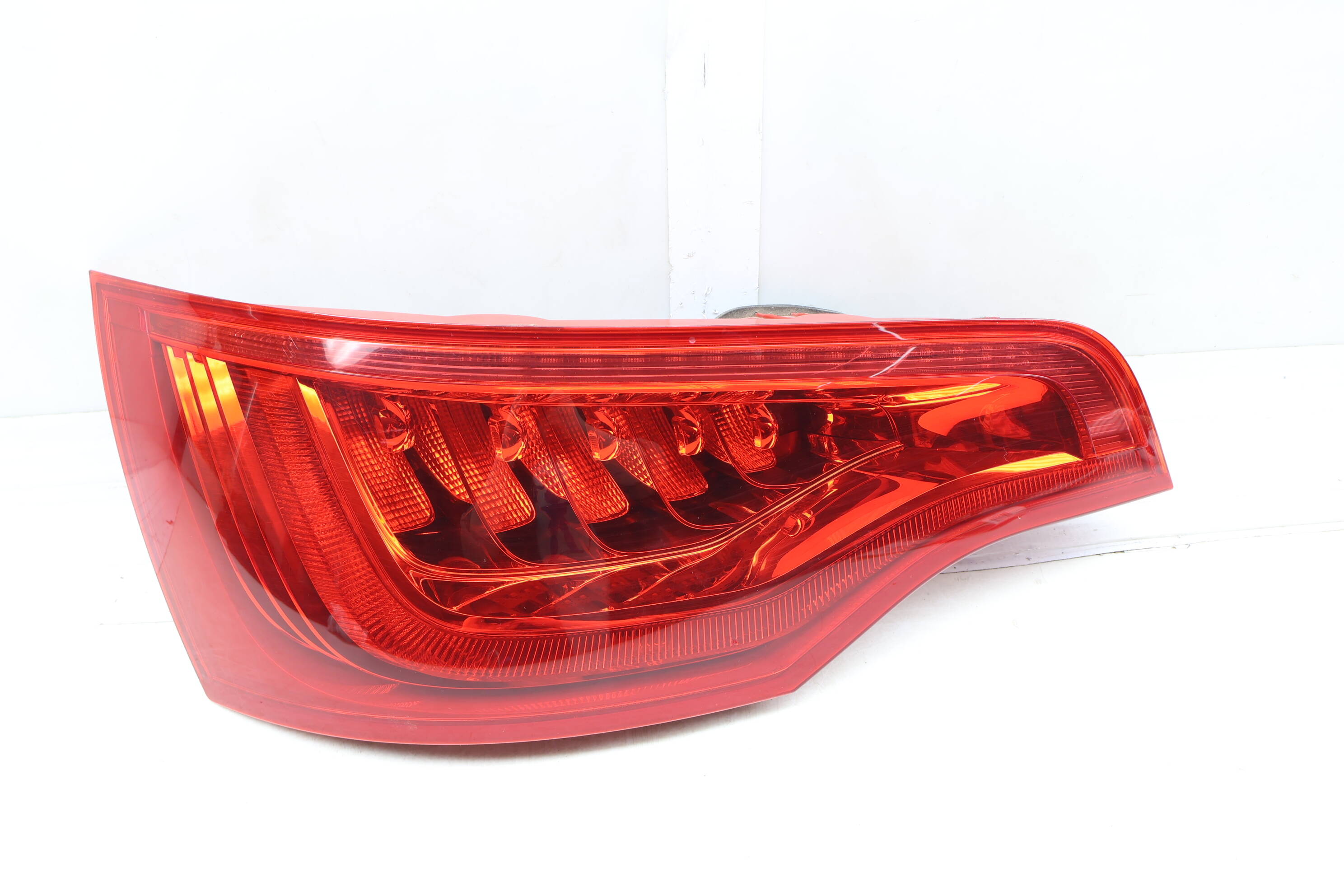 Upper Led Tail Light / Lamp 4L0945093G