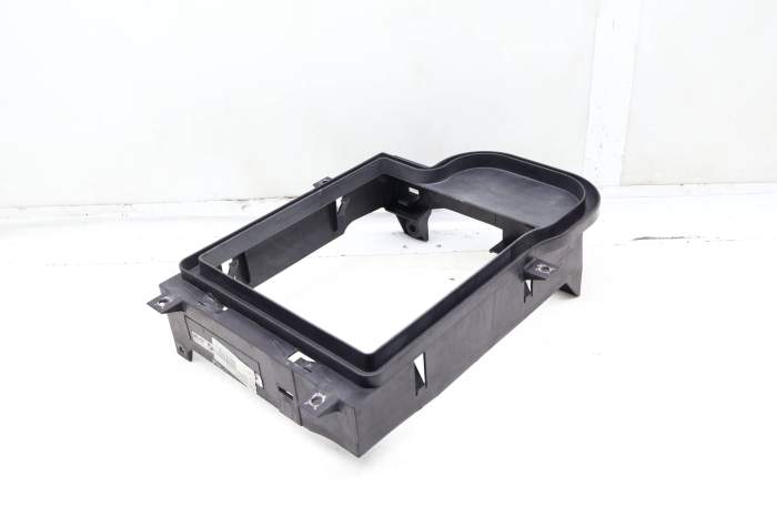 Engine Oil Cooler Frame / Housing 17117586543 main product photo