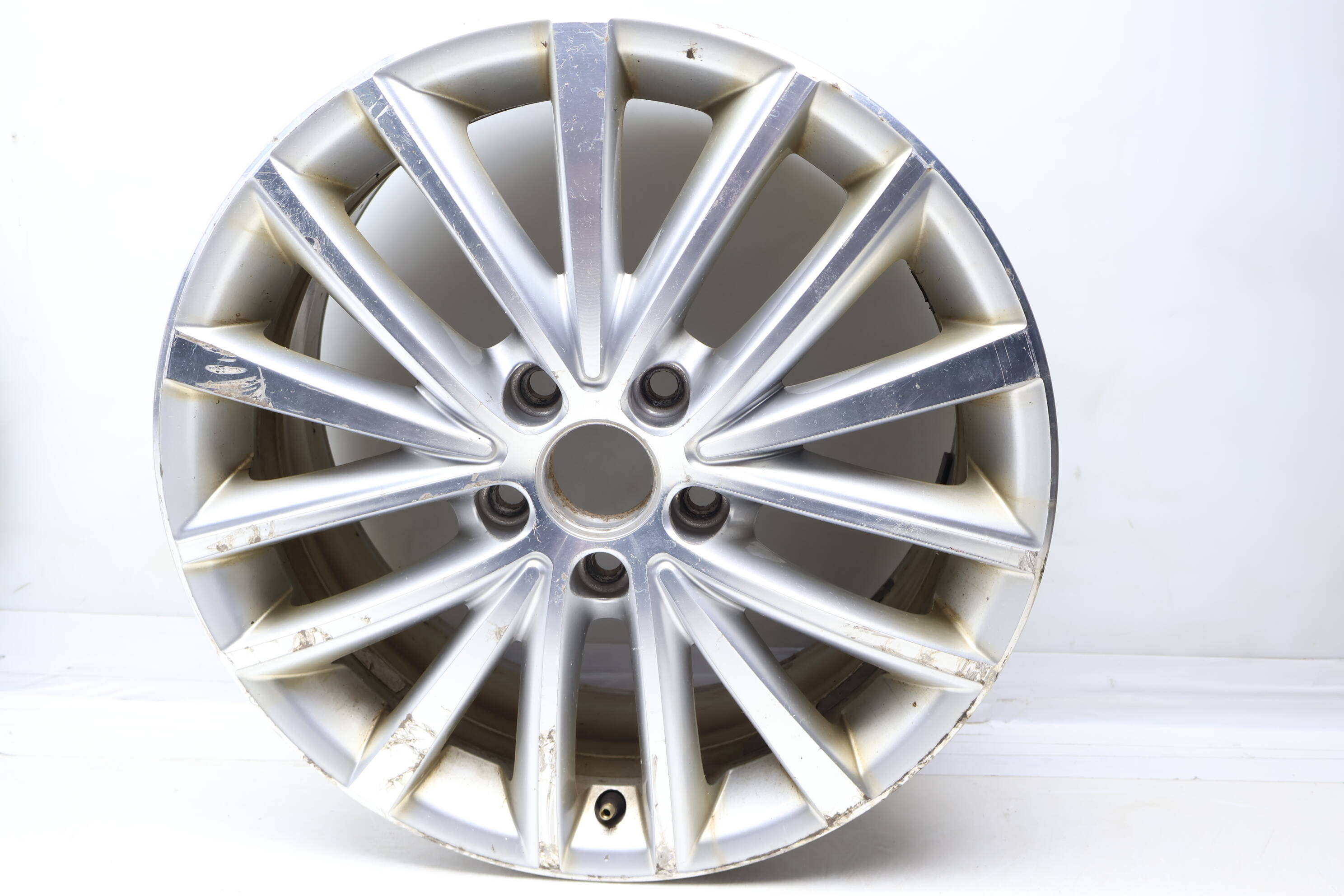 17" Inch Alloy Rim / Wheel (Queensland) 5C0601025AH