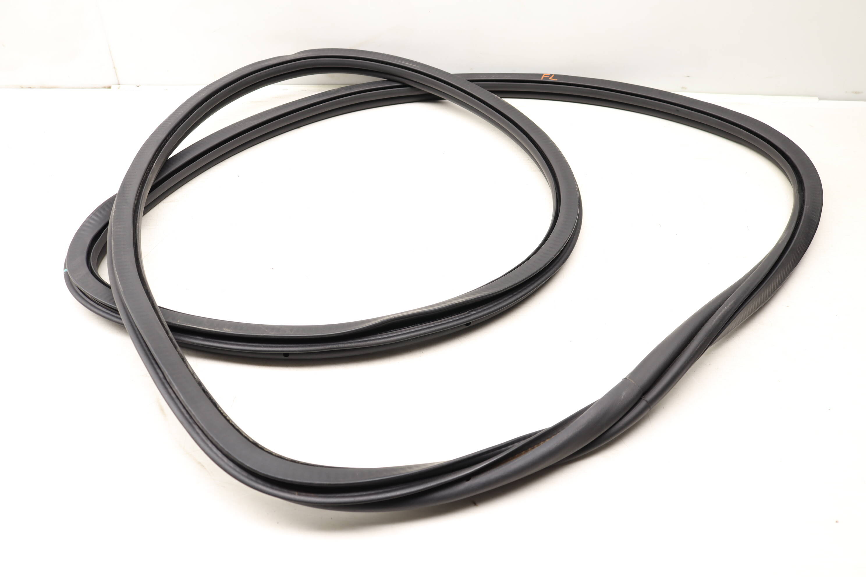 VW Front Left Door Seal / Weather Stripping (Inner) 2GJ867365G