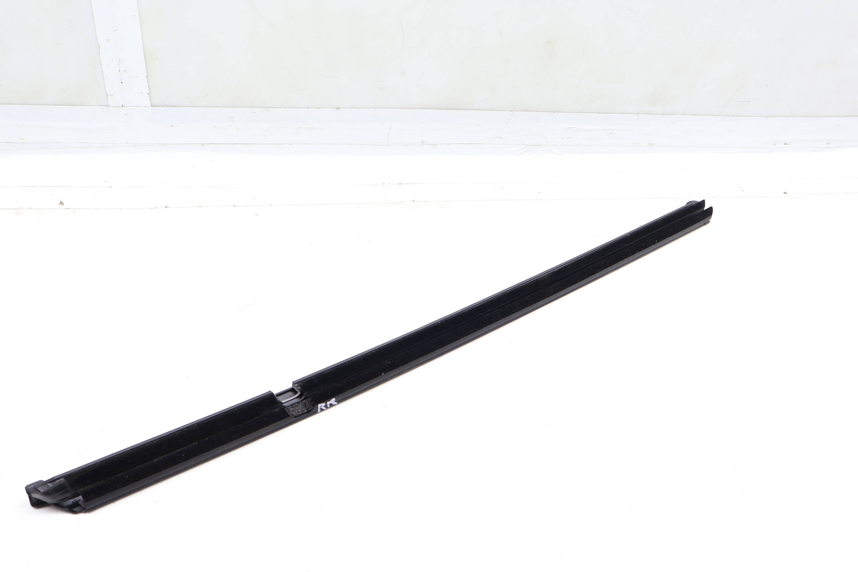 Inner Door / Window Slot Seal 11A839480