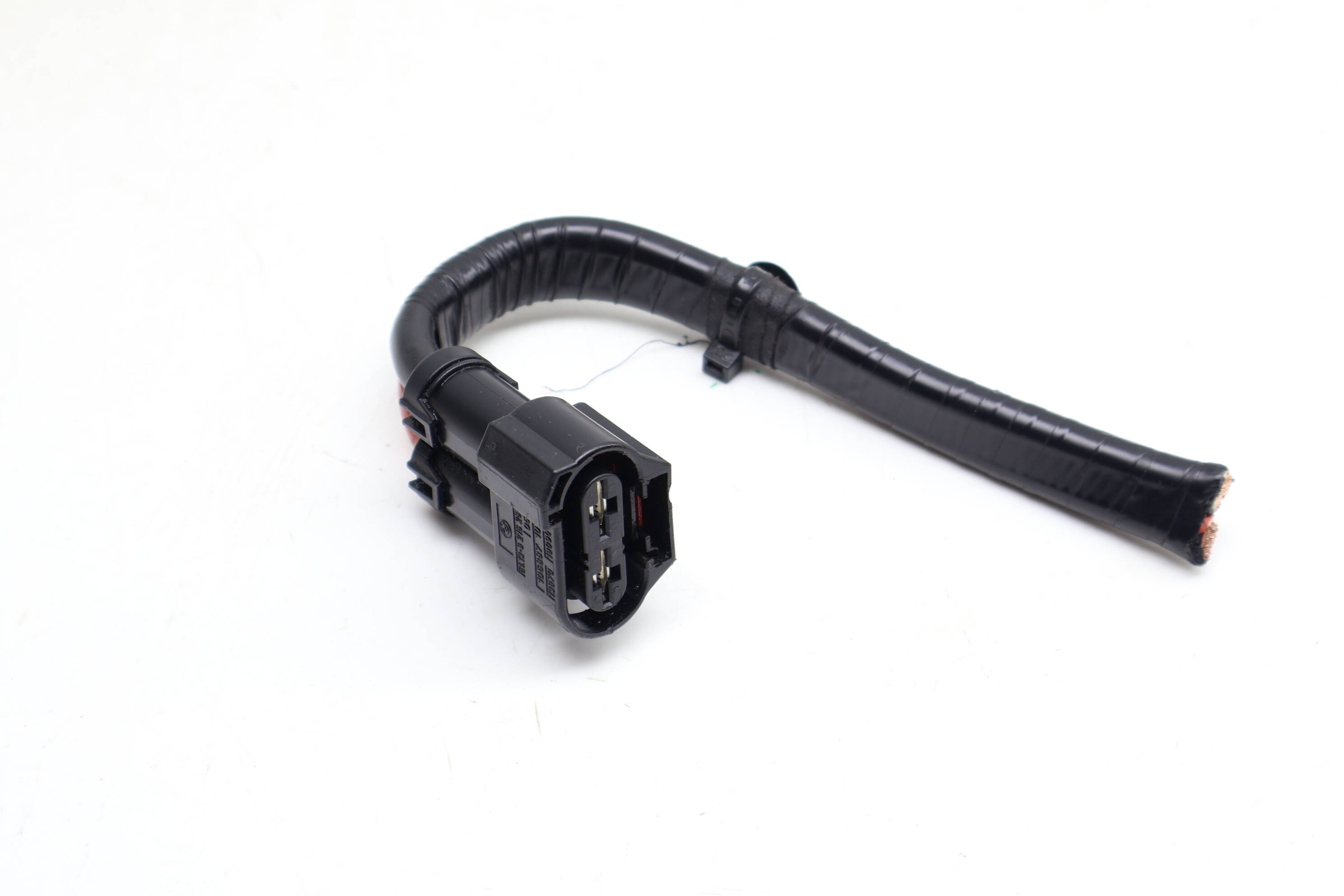2-Pin Wire / Wiring Connector Plug Pigtail 61139216286