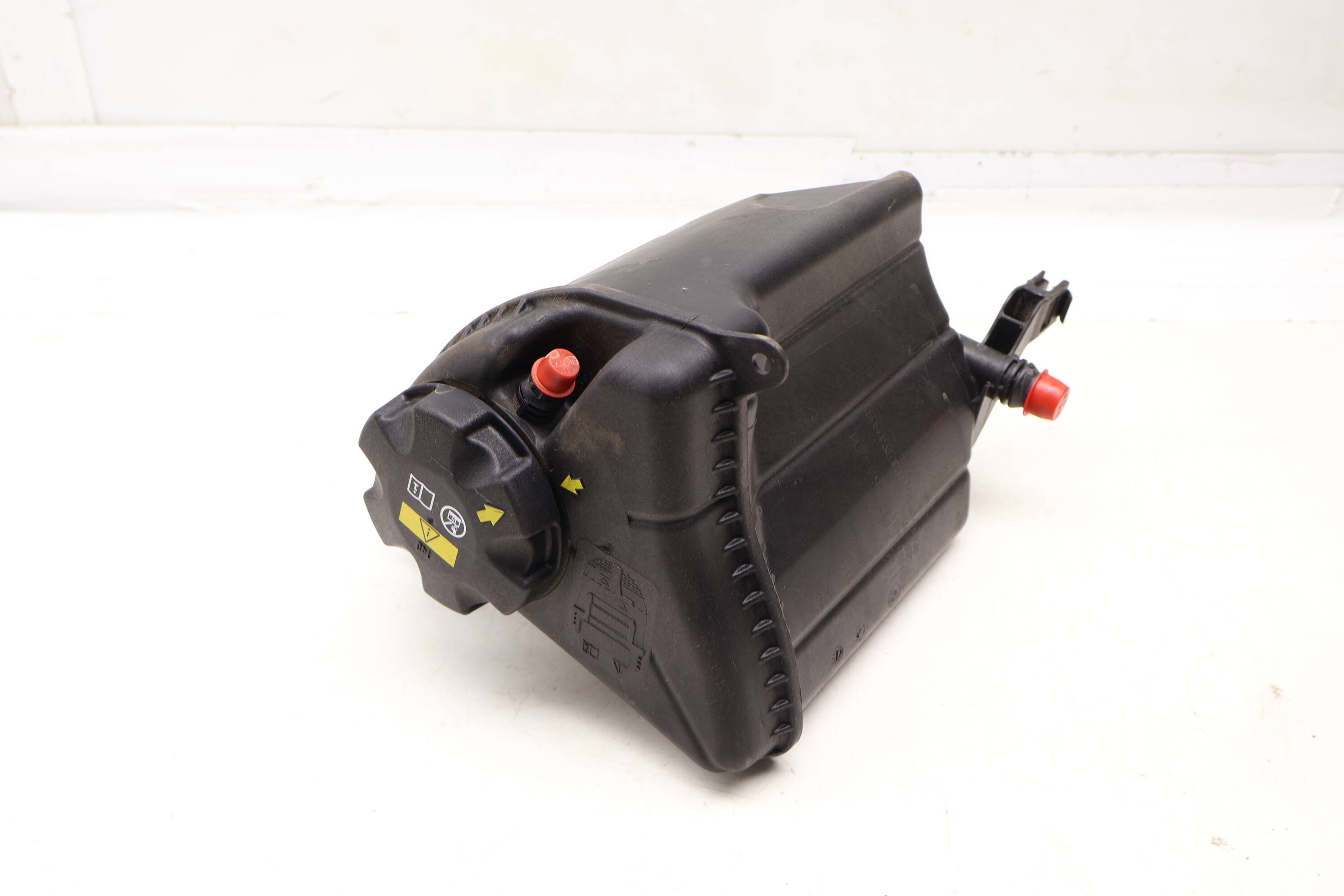 Coolant Reservoir / Tank / Bottle 17137647283