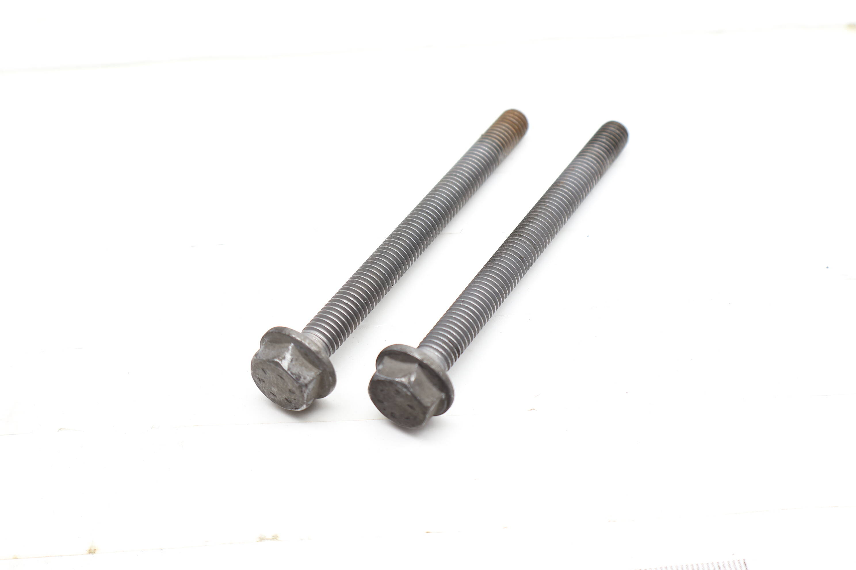M8x90 Screw / Bolt Set (2) N10610001