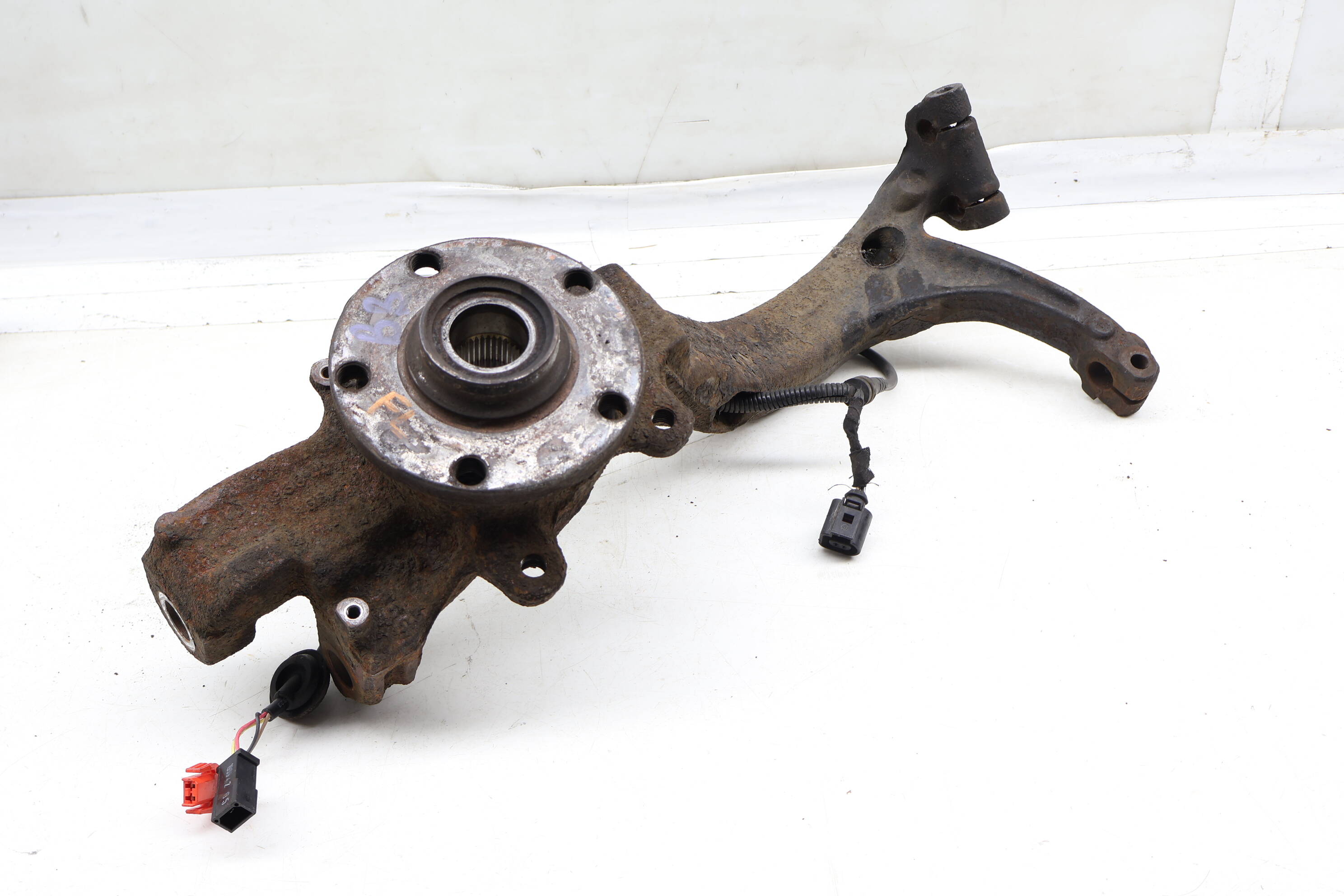 Spindle W/ Wheel Bearing 8D0407257AM