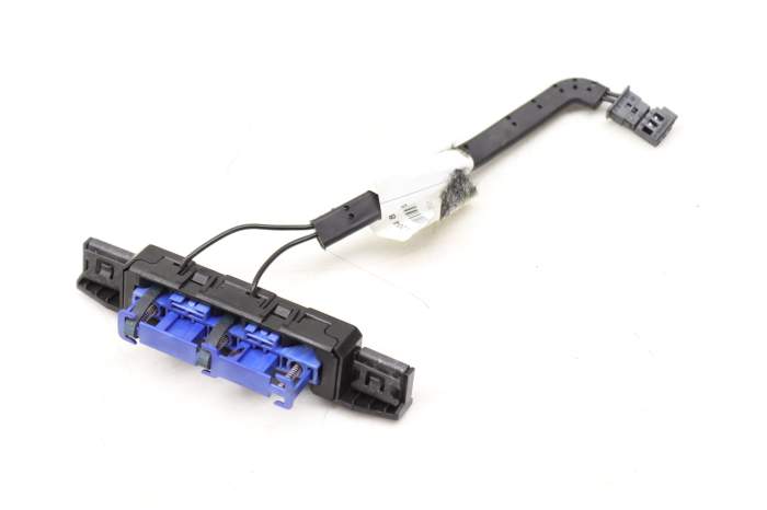 Upper Antenna Booster Wiring Harness 2048270448 main product photo