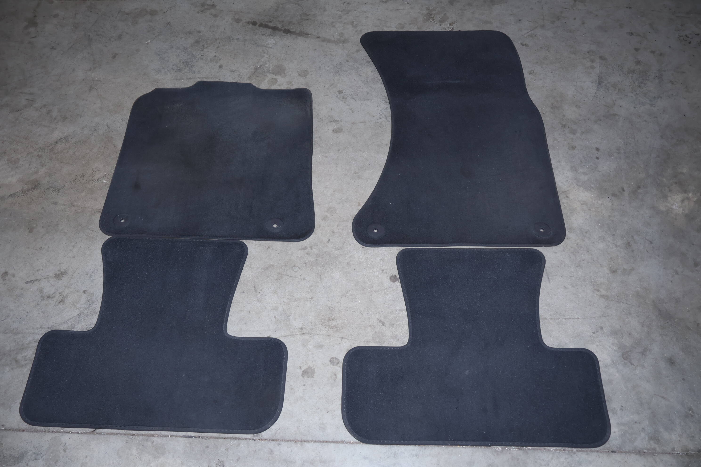 Carpet Floor Mat Set 8R0864450A