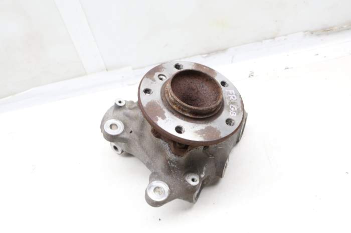Spindle Knuckle W/ Wheel Bearing 31216784866 main product photo