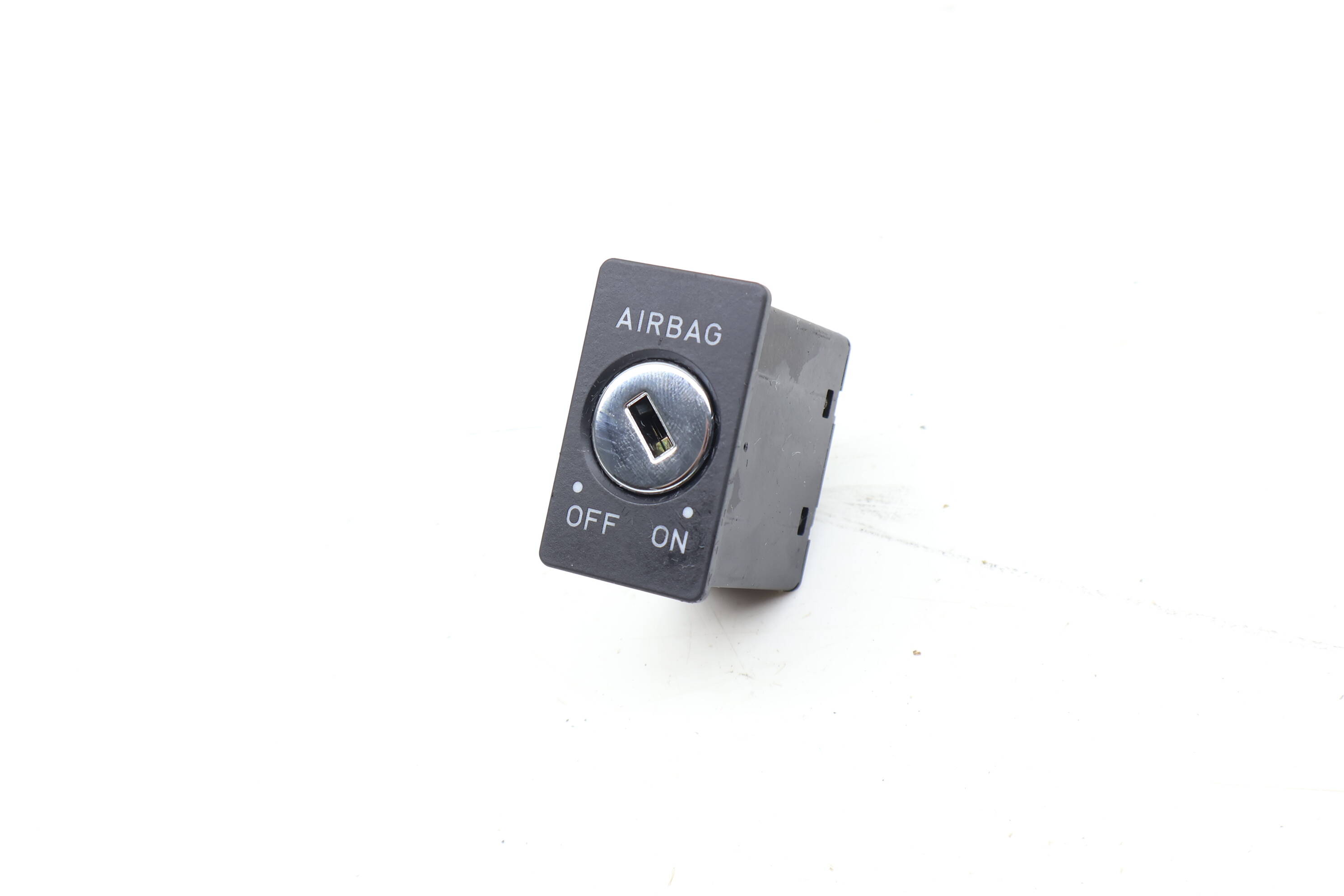 Airbag / Air Bag Deactivation Switch 4B0919237