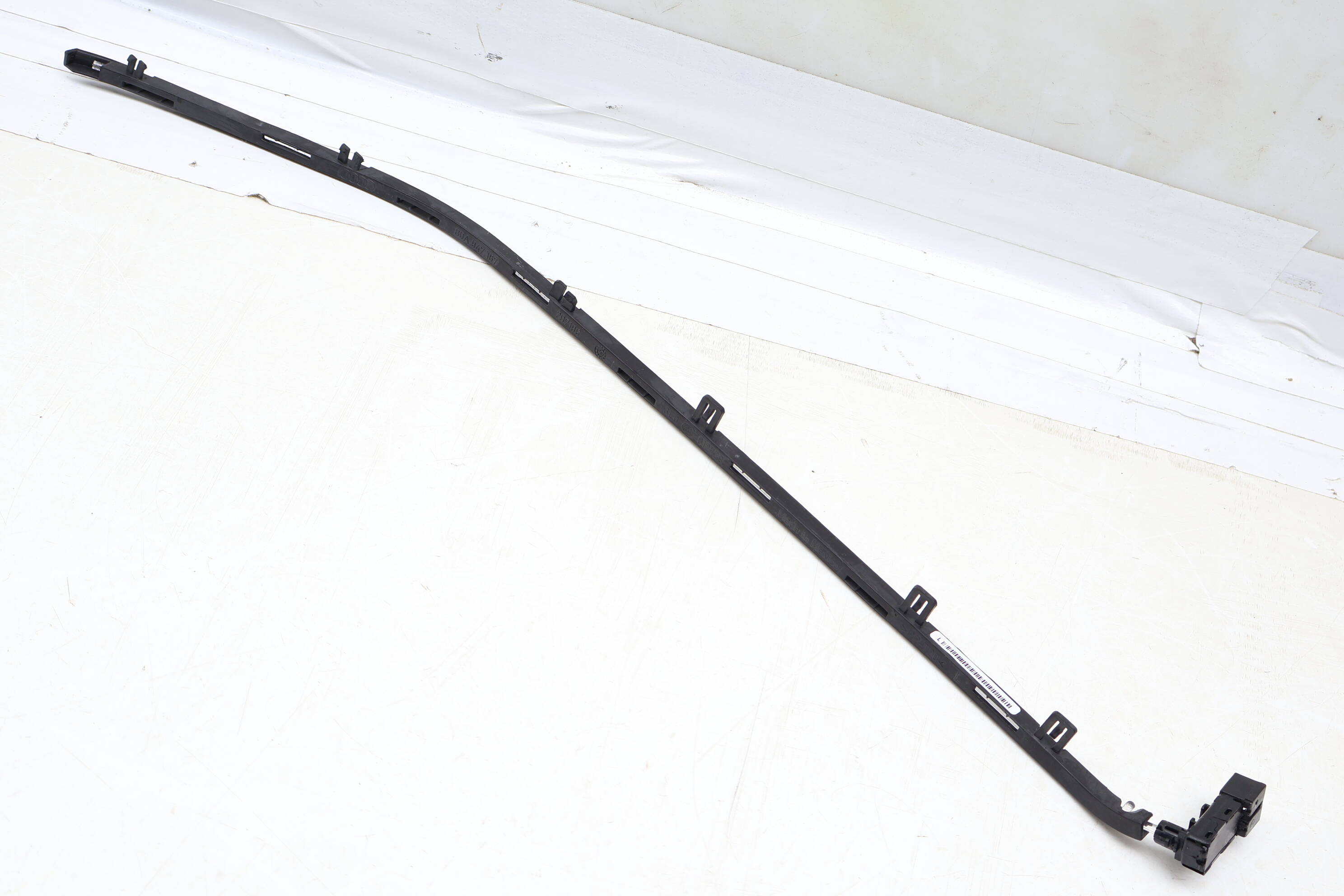 Door Panel Illumination / Light Bar 80A947167