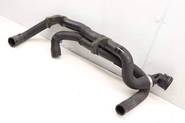 Radiator Coolant Hose / Line Set 7L0122101H main product photo