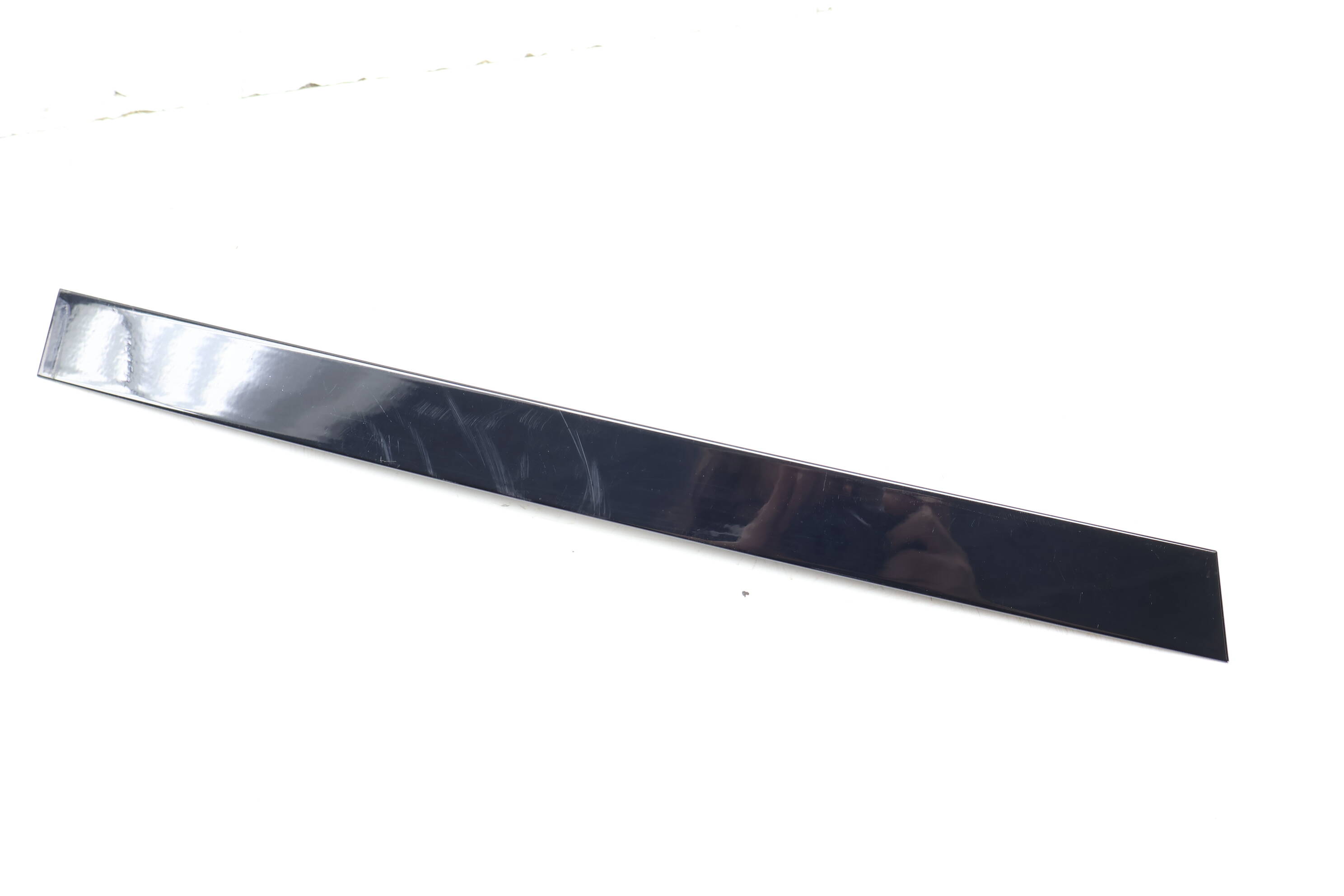Door C-Pillar Window Trim / Exterior Glass Molding 51357410050