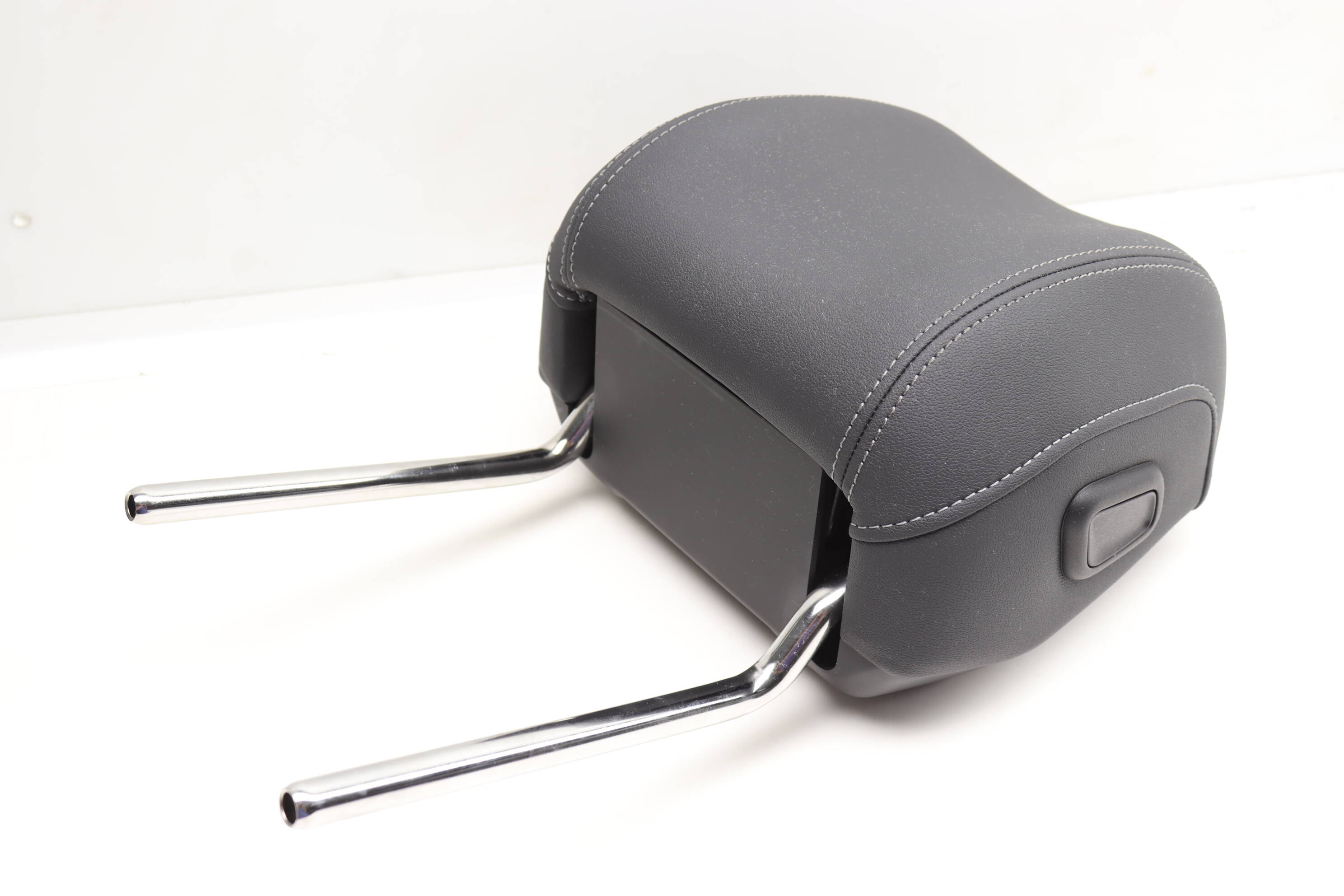 Headrest / Head Rest 8Y0881901