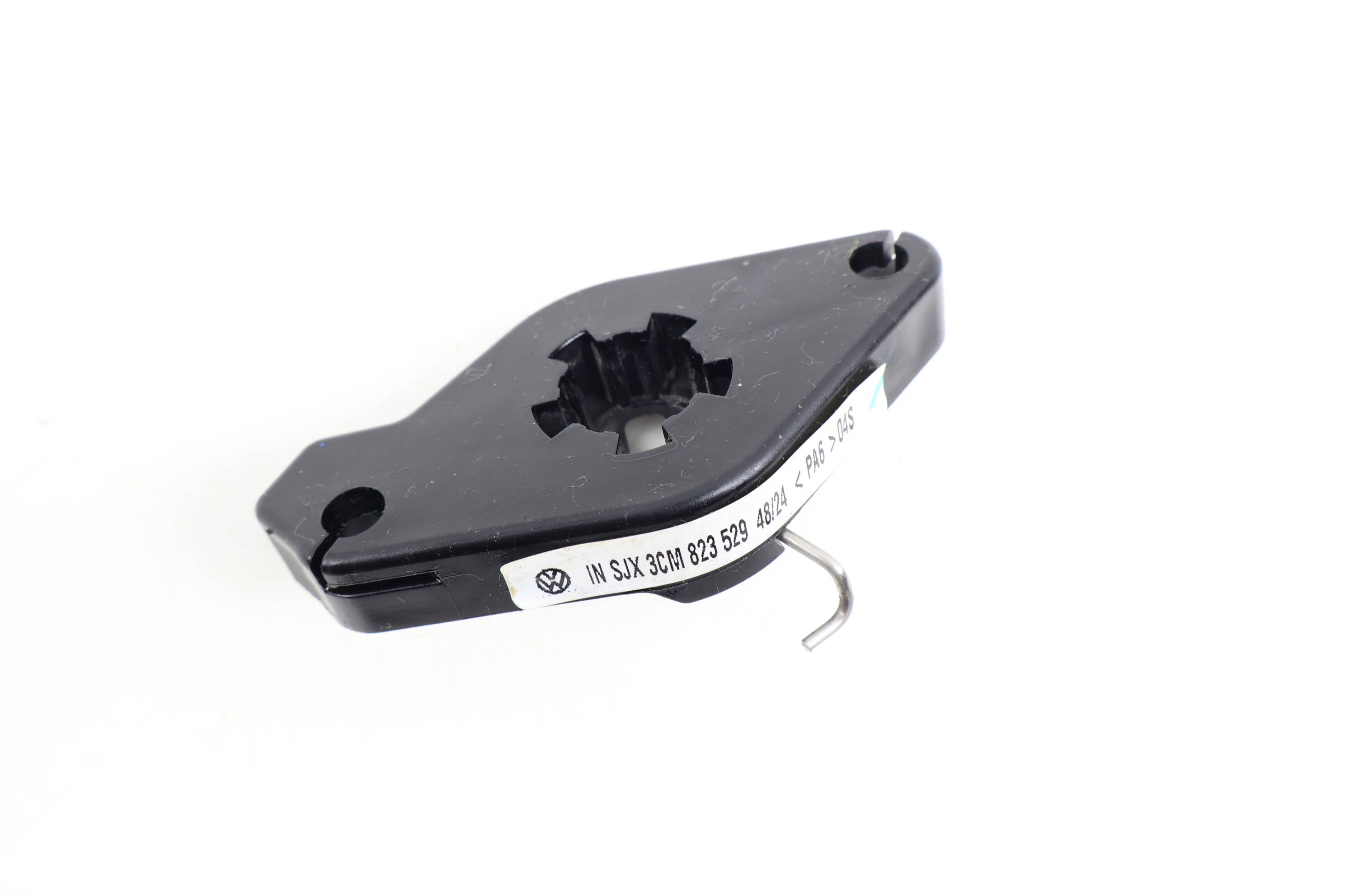 Hood Release Lever / Element 3CM823529