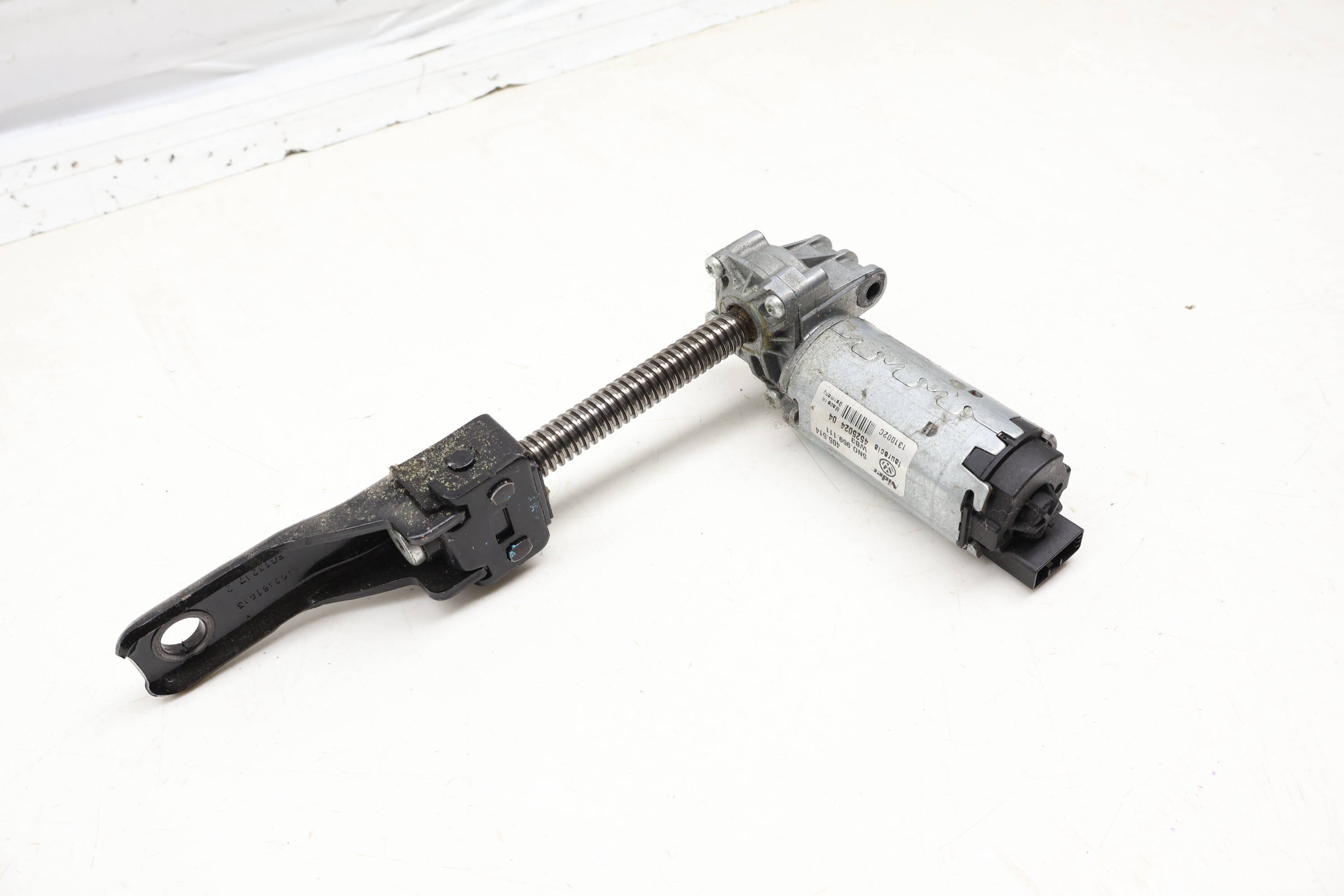 Rear Tilt / Height Seat Motor 5N0959111