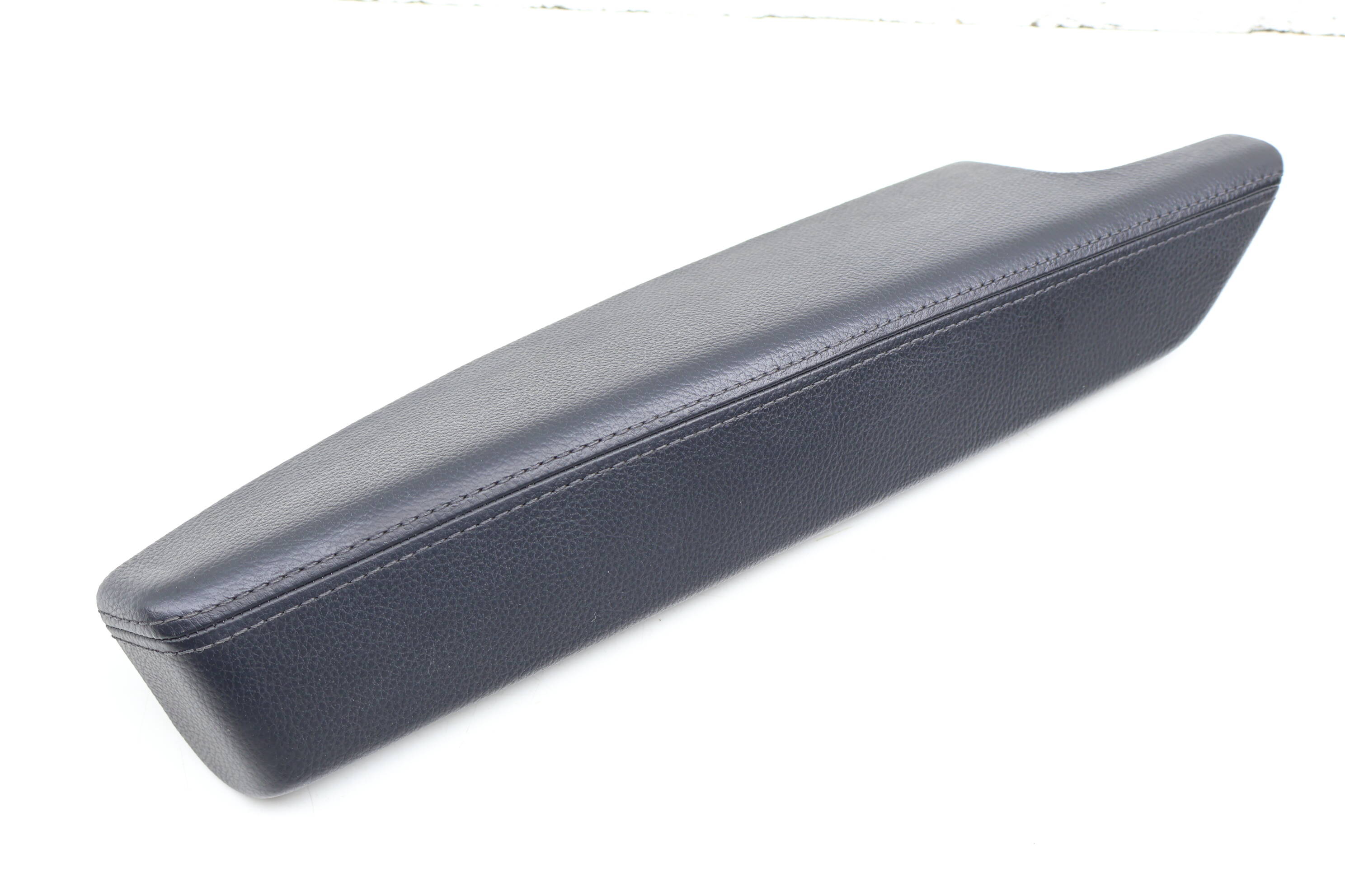 Door Panel Armrest / Arm Rest 7P5867173 95855517300