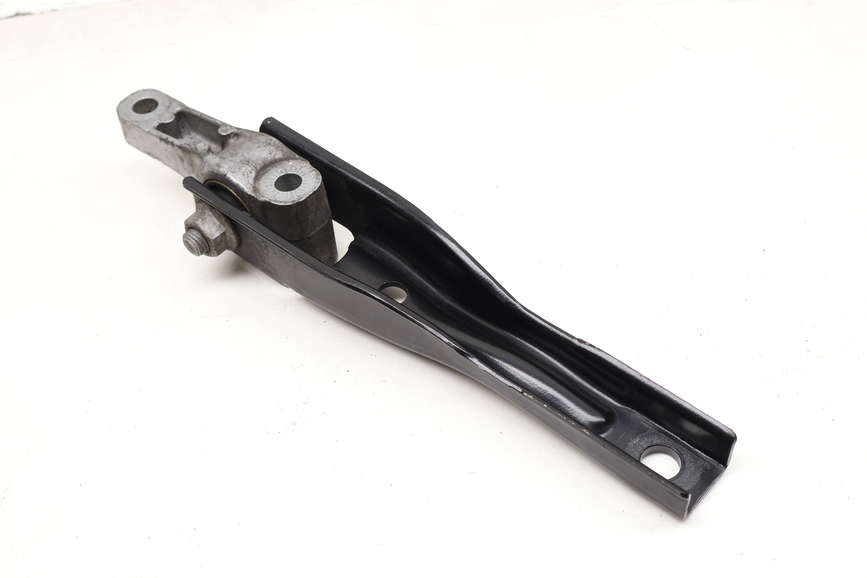 Engine / Transmission Mount Bracket (Dogbone) 5Q0199855J