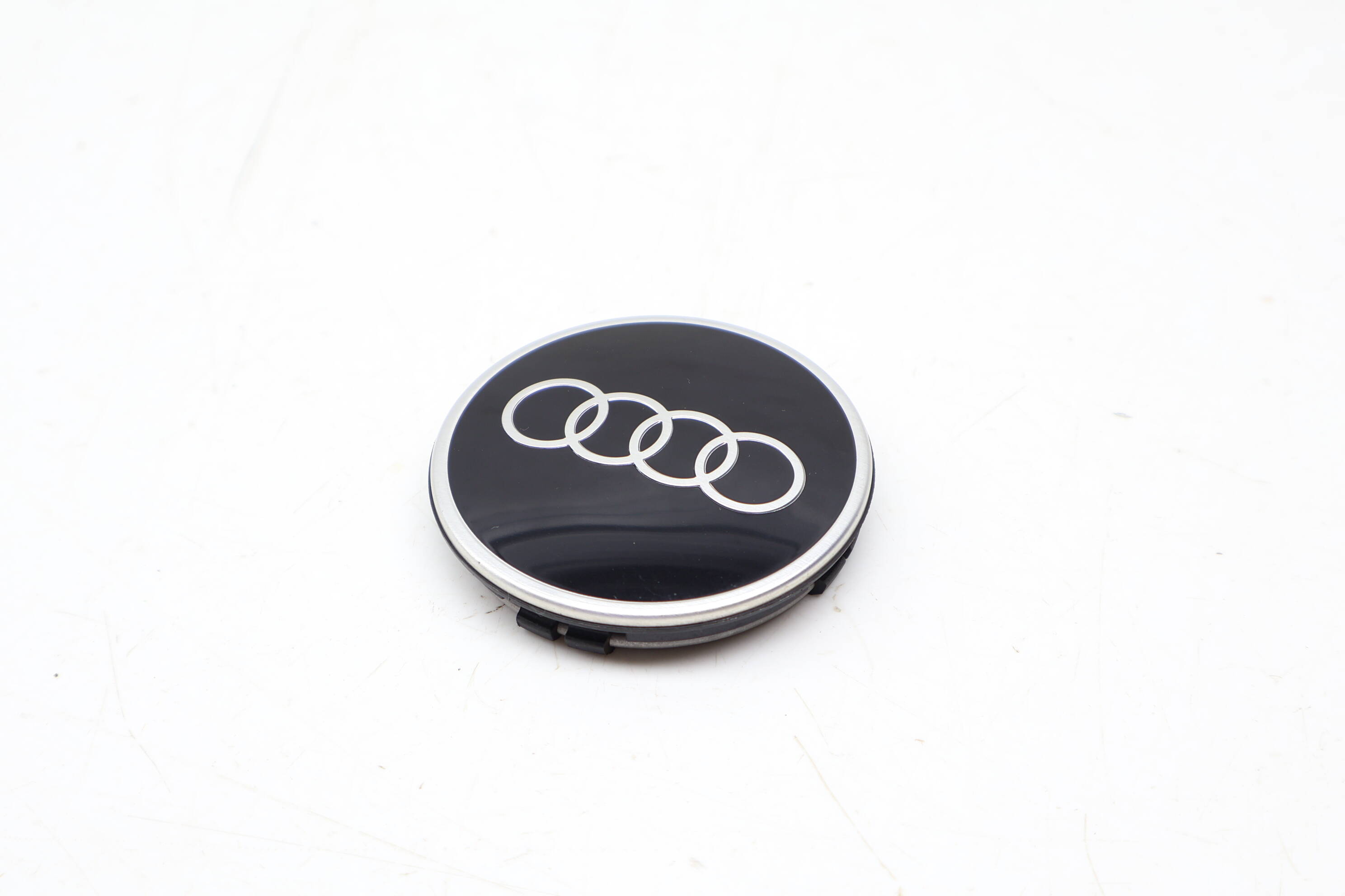 Wheel Center Cap 81A601170