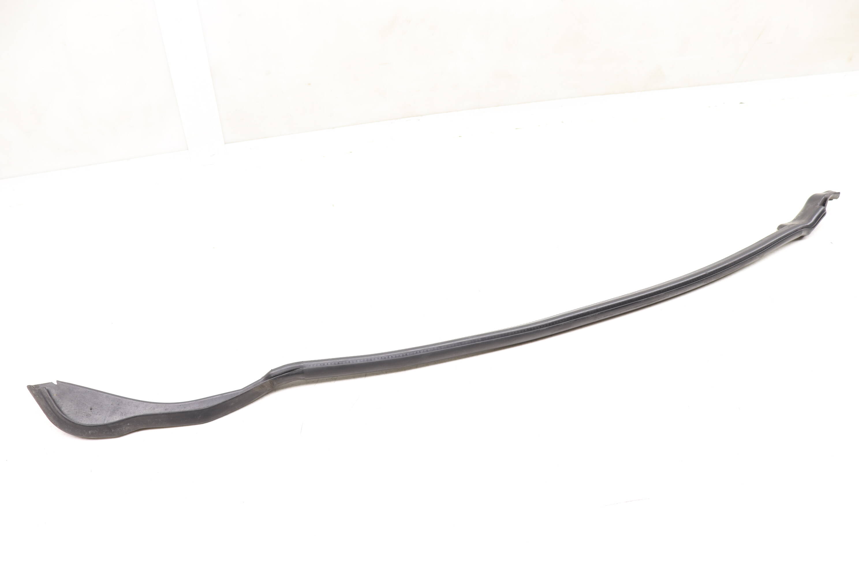 Door Seal / Weather Stripping (Outer) 4M0839717C